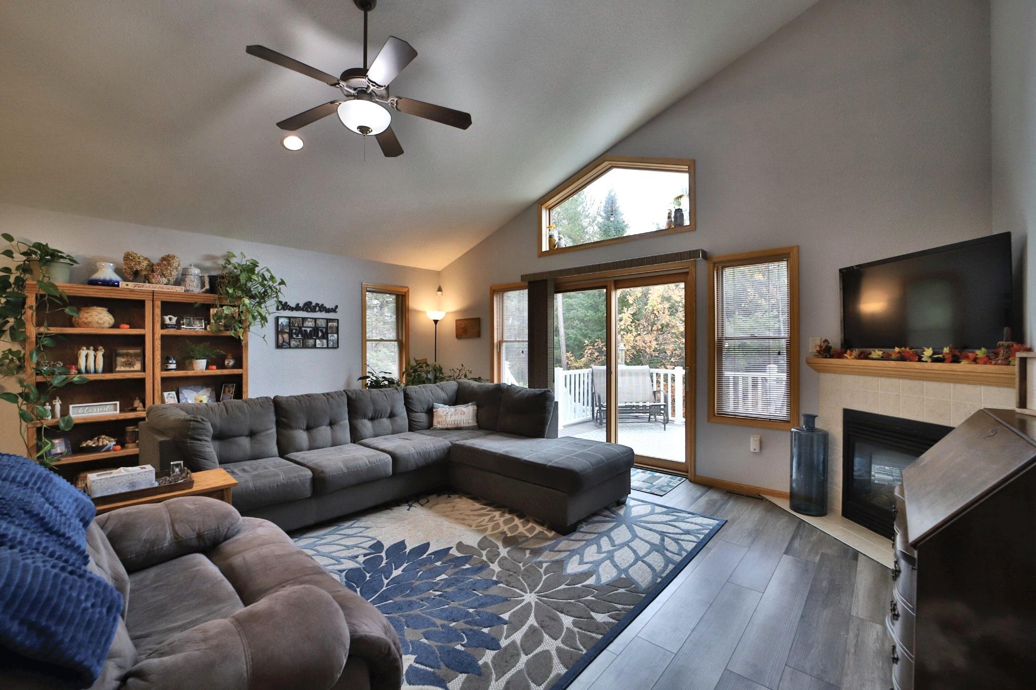 2005 townhouse for sale at 8191 Hinckley Court in Baxter, MN — 4 bed, 3 bath (photo 7 of 40)