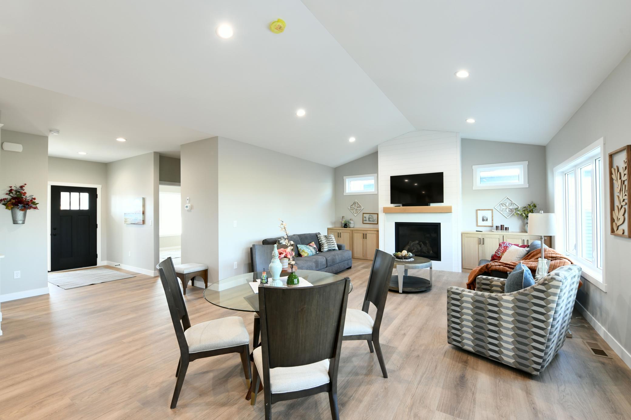 2026 single family home for sale at 3155 Archer Place S in Fargo, ND — 3 bed, 2 bath (photo 12 of 31)