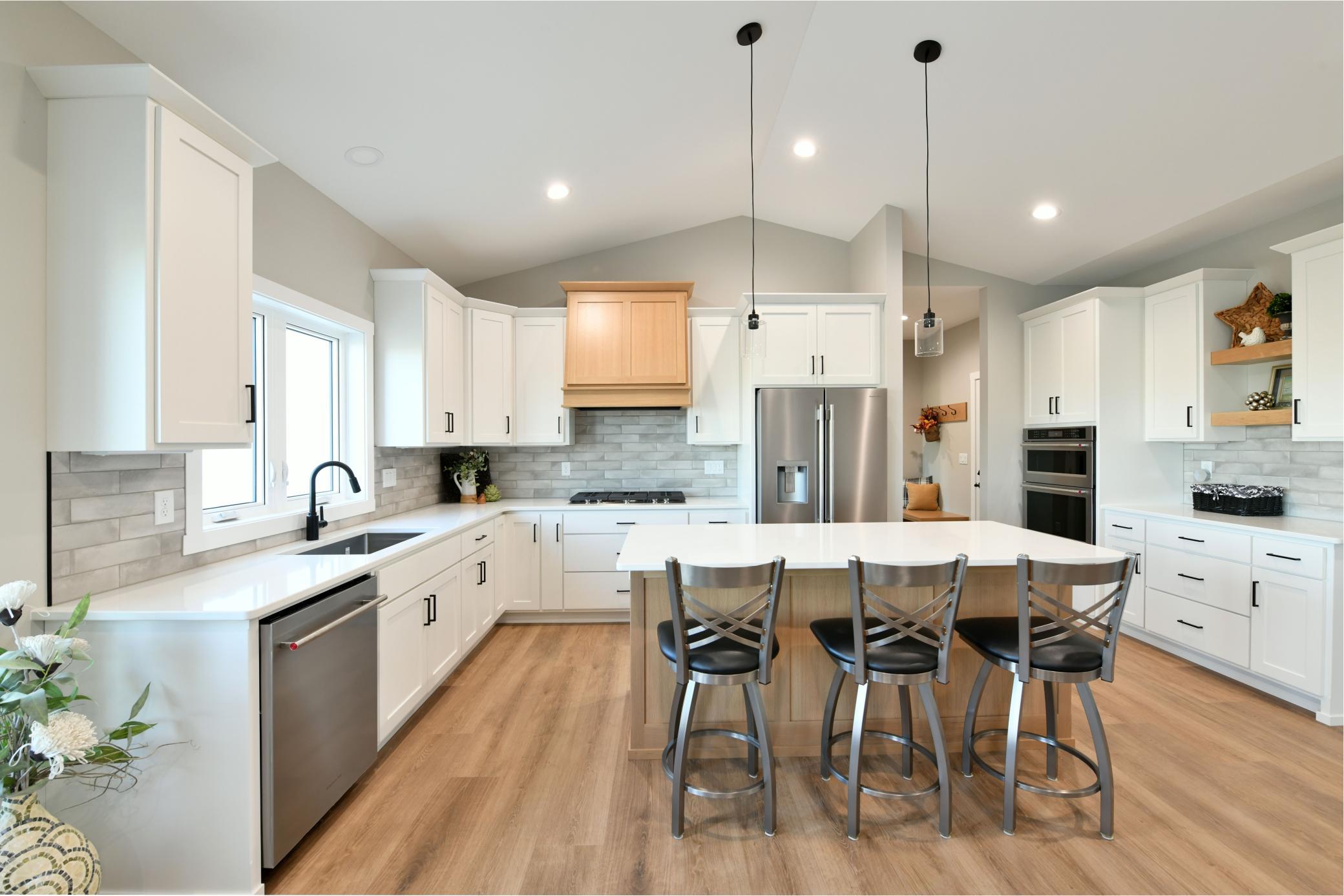 2026 single family home for sale at 3155 Archer Place S in Fargo, ND — 3 bed, 2 bath (photo 7 of 31)