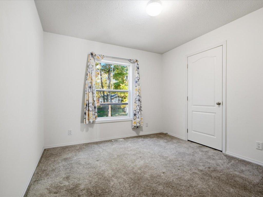 2021 single family home for sale at 33977 Pine View Lane in Crosslake, MN — 3 bed, 2 bath (photo 13 of 29)