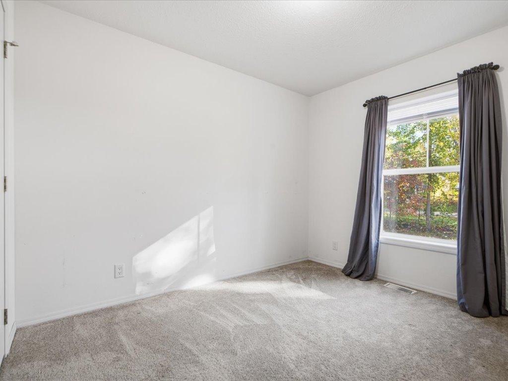2021 single family home for sale at 33977 Pine View Lane in Crosslake, MN — 3 bed, 2 bath (photo 14 of 29)