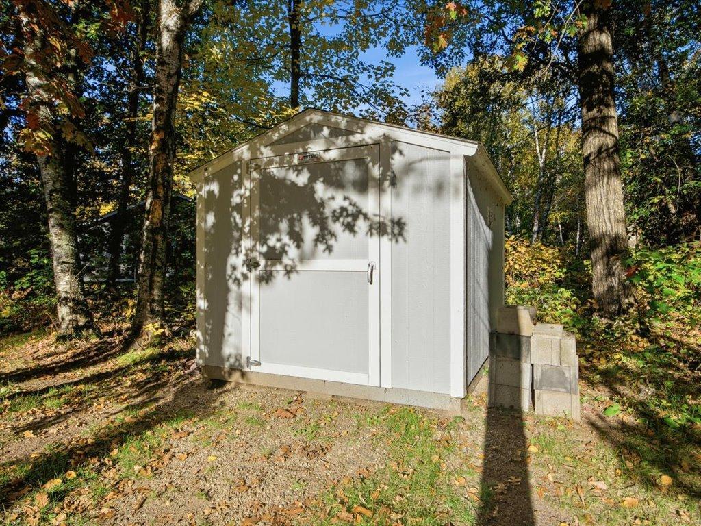 2021 single family home for sale at 33977 Pine View Lane in Crosslake, MN — 3 bed, 2 bath (photo 21 of 29)