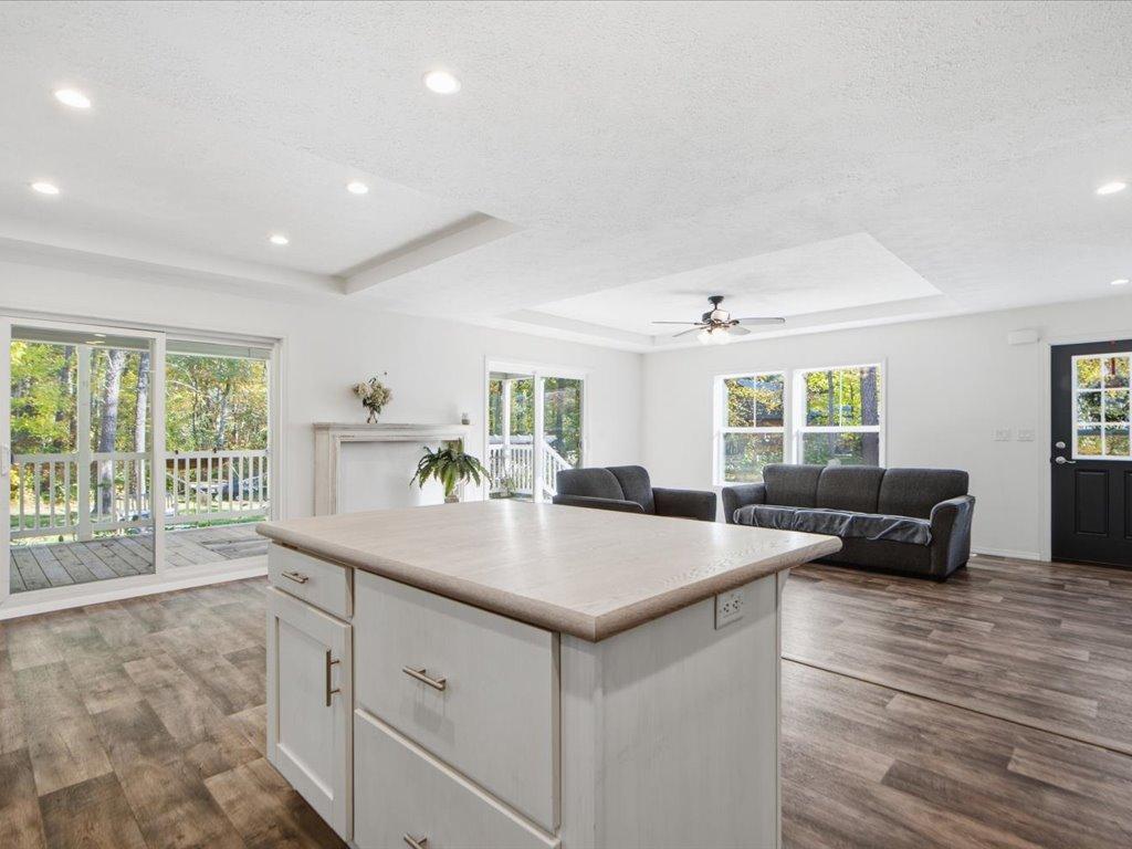 2021 single family home for sale at 33977 Pine View Lane in Crosslake, MN — 3 bed, 2 bath (photo 10 of 29)