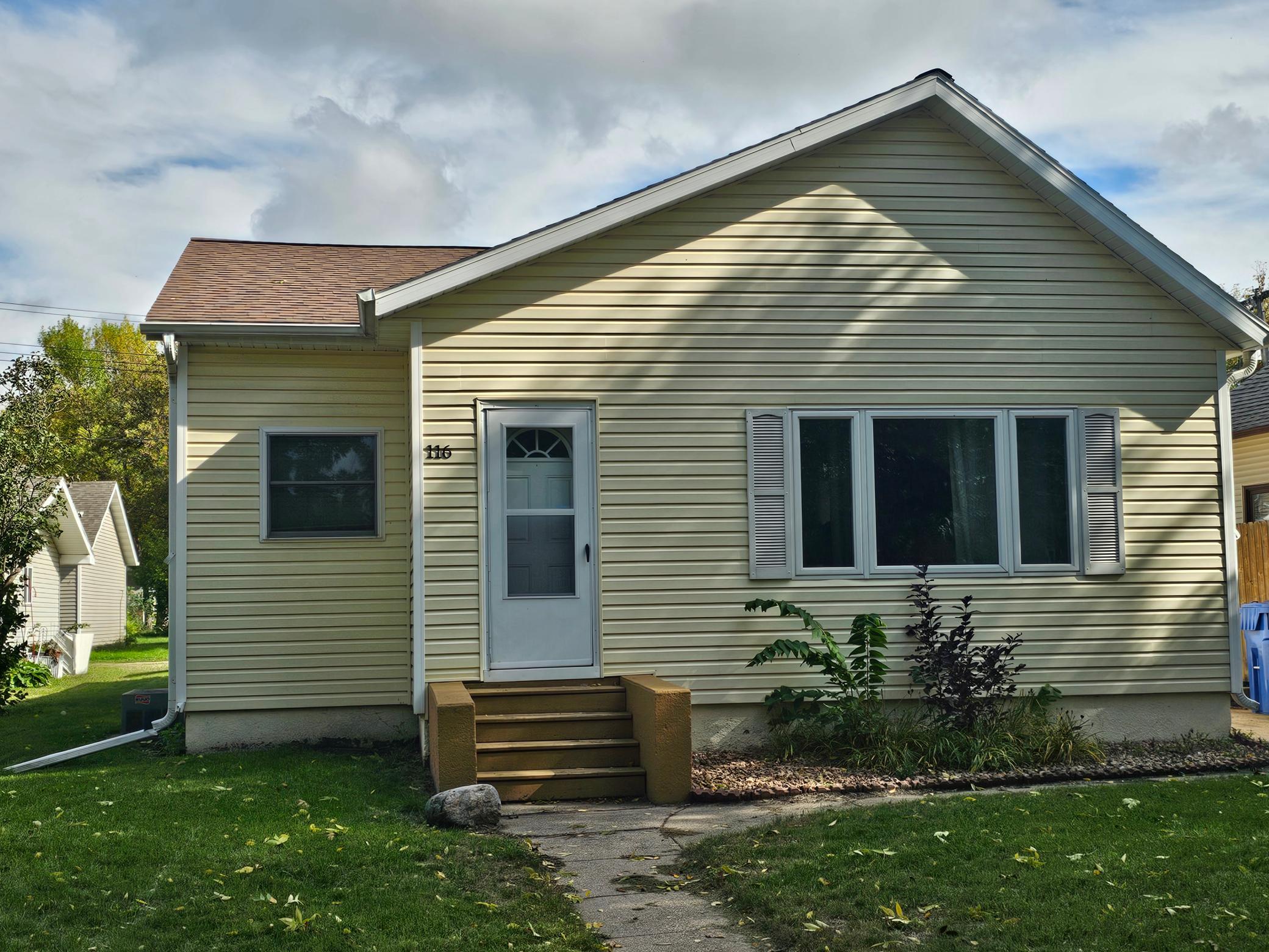 1890 single family home for sale at 116 3rd Street NE in Barnesville, MN — 2 bed, 2 bath