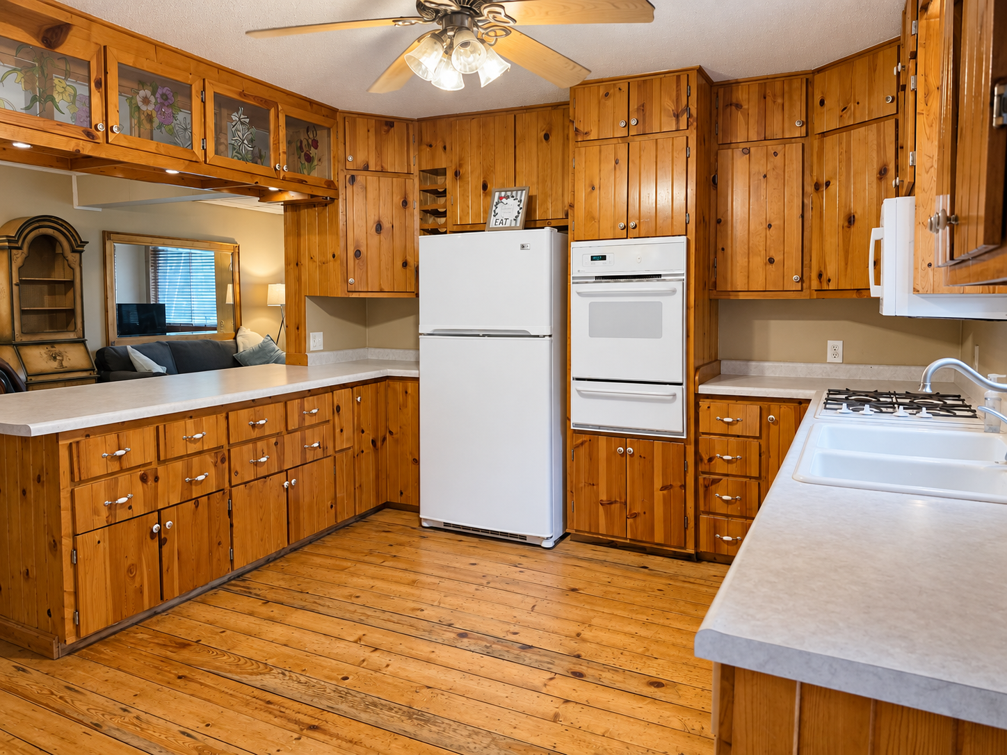 1966 single family home for sale at 1001 Cora Street in Brainerd, MN — 2 bed, 1 bath (photo 3 of 13)