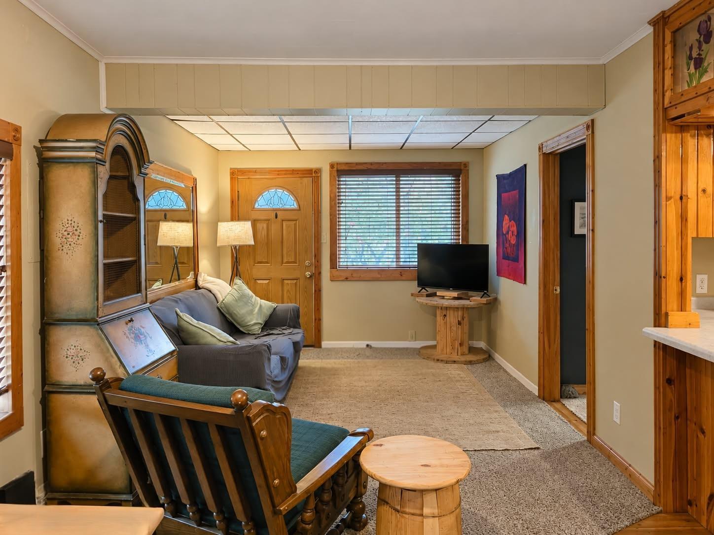 1966 single family home for sale at 1001 Cora Street in Brainerd, MN — 2 bed, 1 bath (photo 5 of 13)