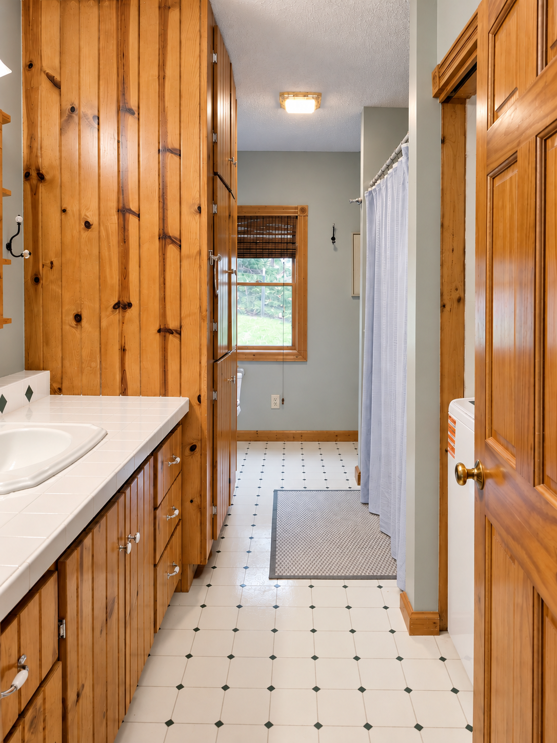 1966 single family home for sale at 1001 Cora Street in Brainerd, MN — 2 bed, 1 bath (photo 10 of 13)