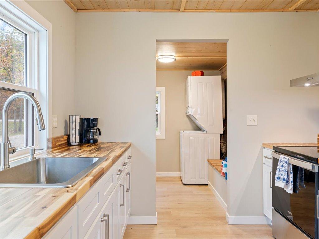 1974 single family home for sale at 24852 County Road 4 in Nisswa, MN — 2 bed, 1 bath (photo 4 of 37)