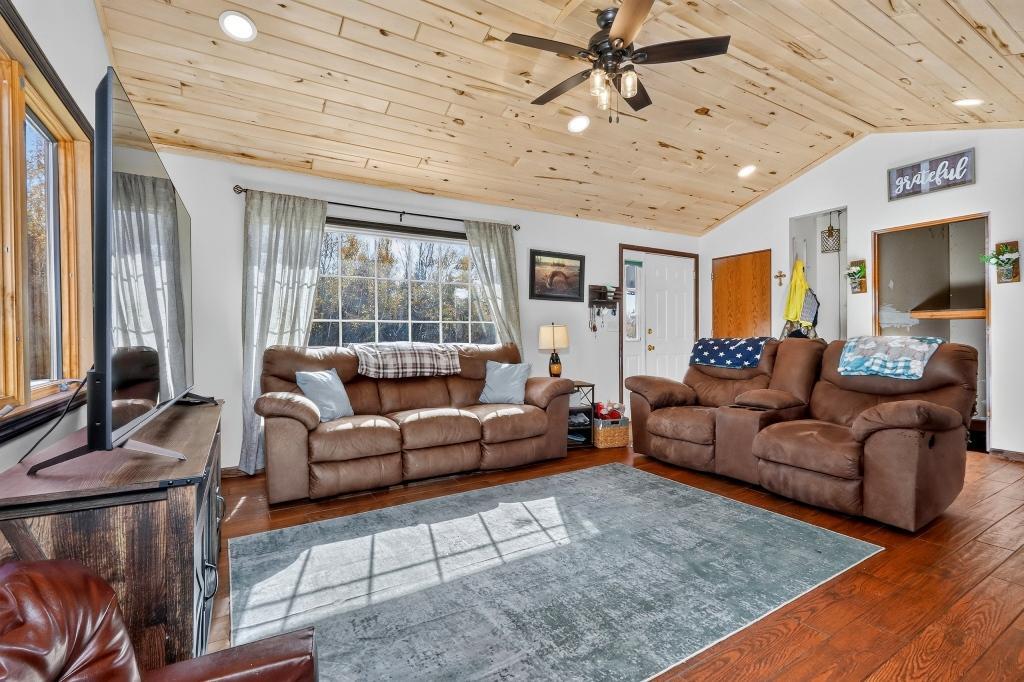 1988 single family home for sale at 43862 Chase Lake Road in Deer River, MN — 3 bed, 2 bath (photo 25 of 53)