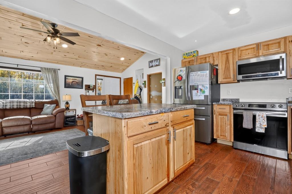 1988 single family home for sale at 43862 Chase Lake Road in Deer River, MN — 3 bed, 2 bath (photo 26 of 53)