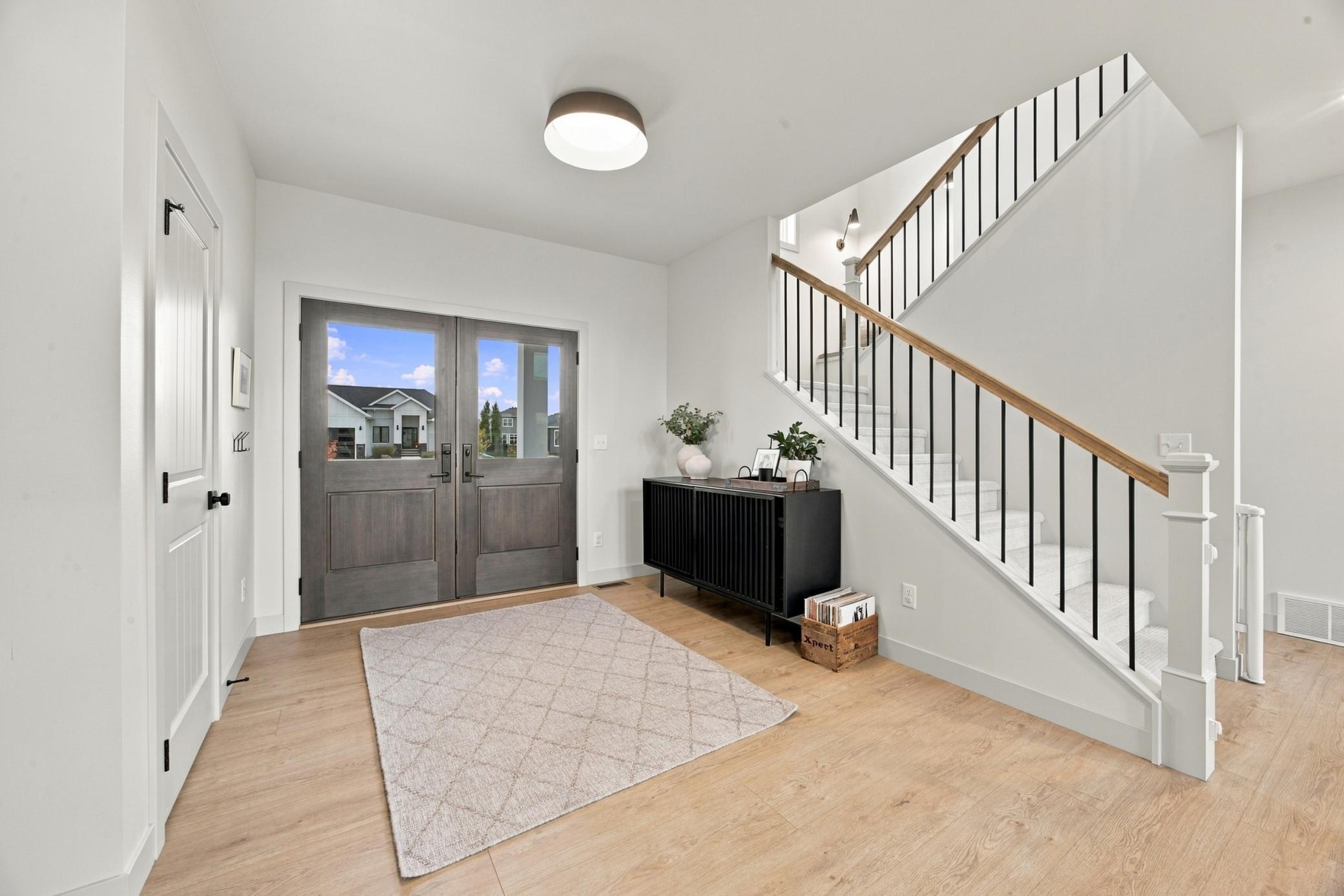 2023 single family home for sale at 6187 49th Avenue S in Fargo, ND — 6 bed, 4 bath (photo 4 of 80)