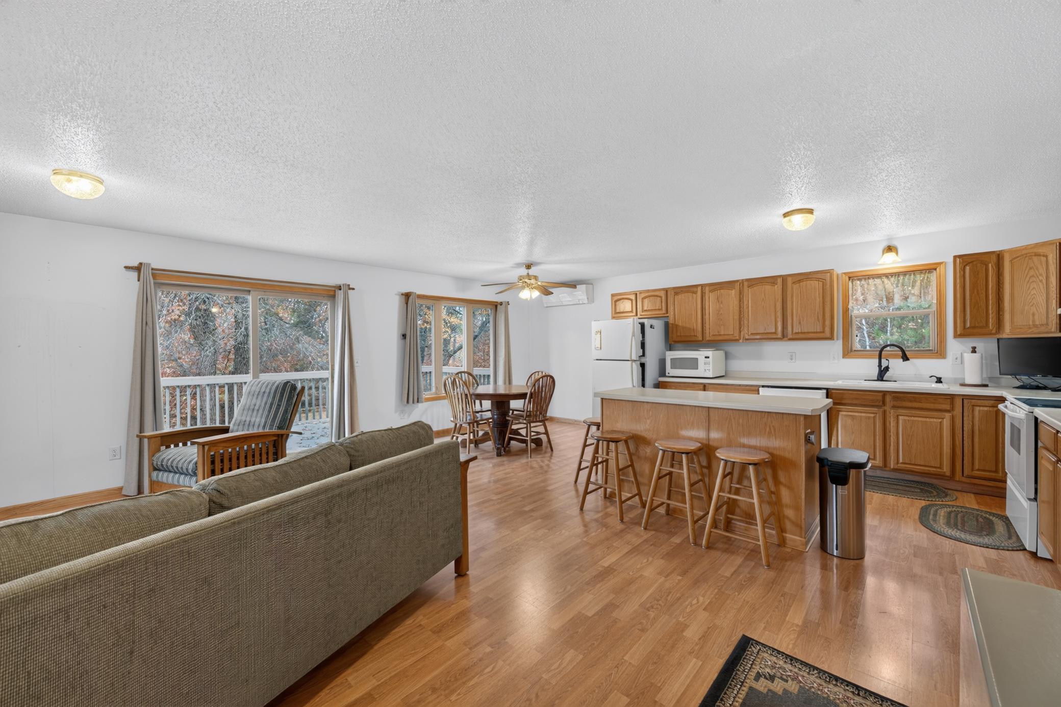 2001 single family home for sale at 642 Center Point Court NW in Bemidji, MN — 4 bed, 3 bath (photo 13 of 39)