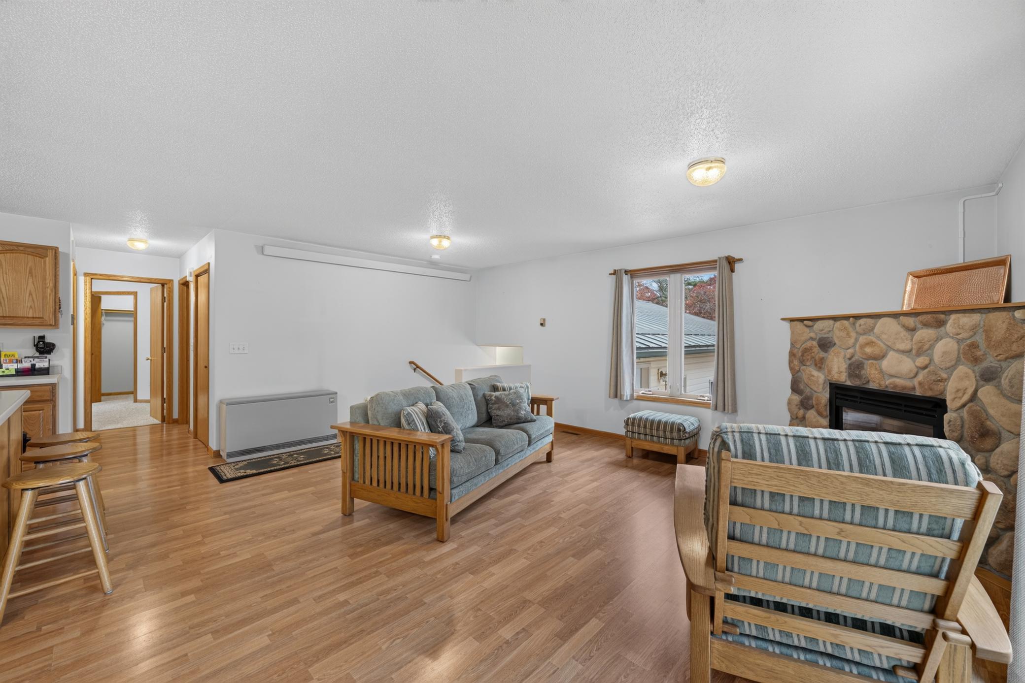 2001 single family home for sale at 642 Center Point Court NW in Bemidji, MN — 4 bed, 3 bath (photo 15 of 39)