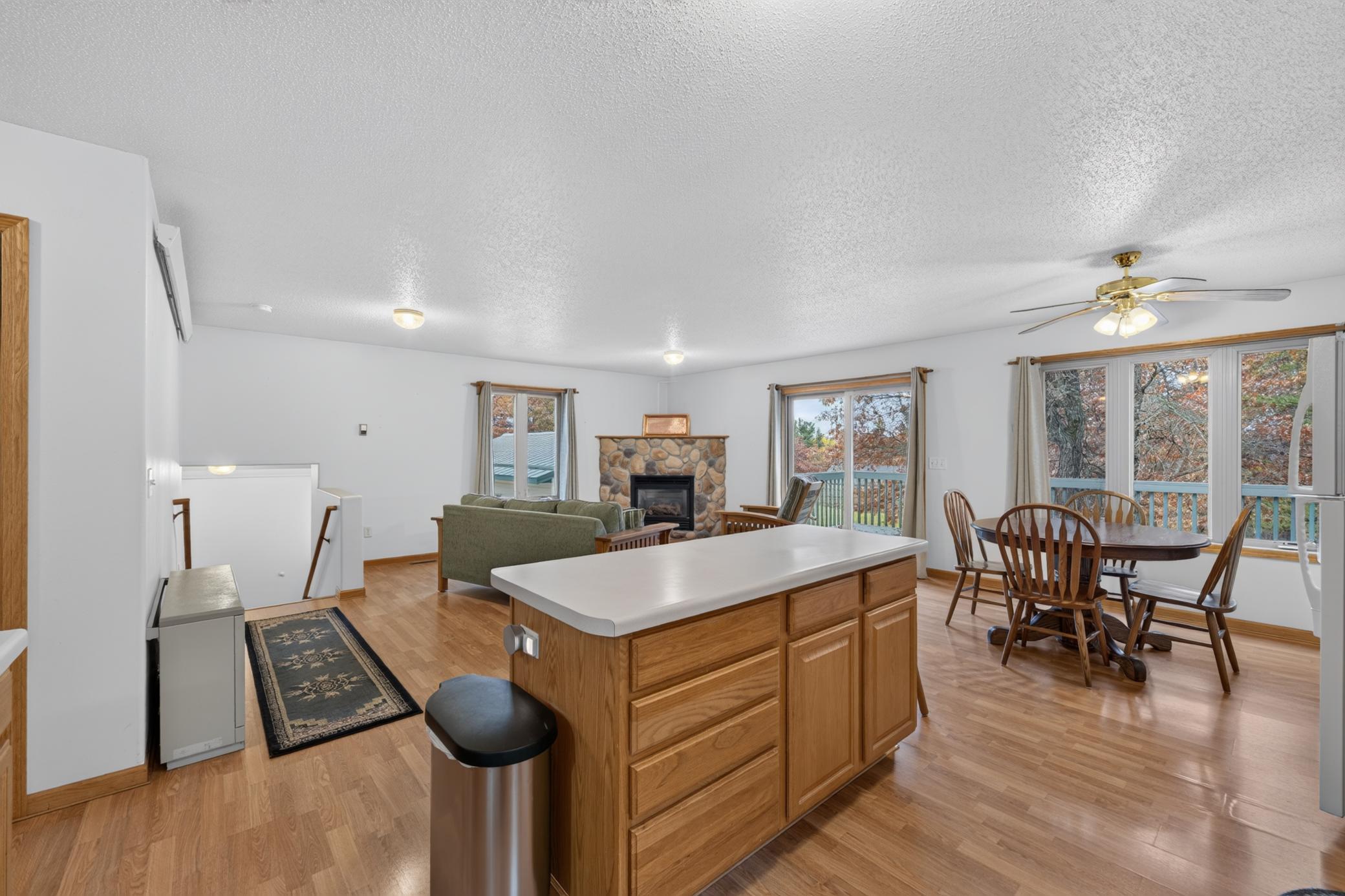 2001 single family home for sale at 642 Center Point Court NW in Bemidji, MN — 4 bed, 3 bath (photo 18 of 39)