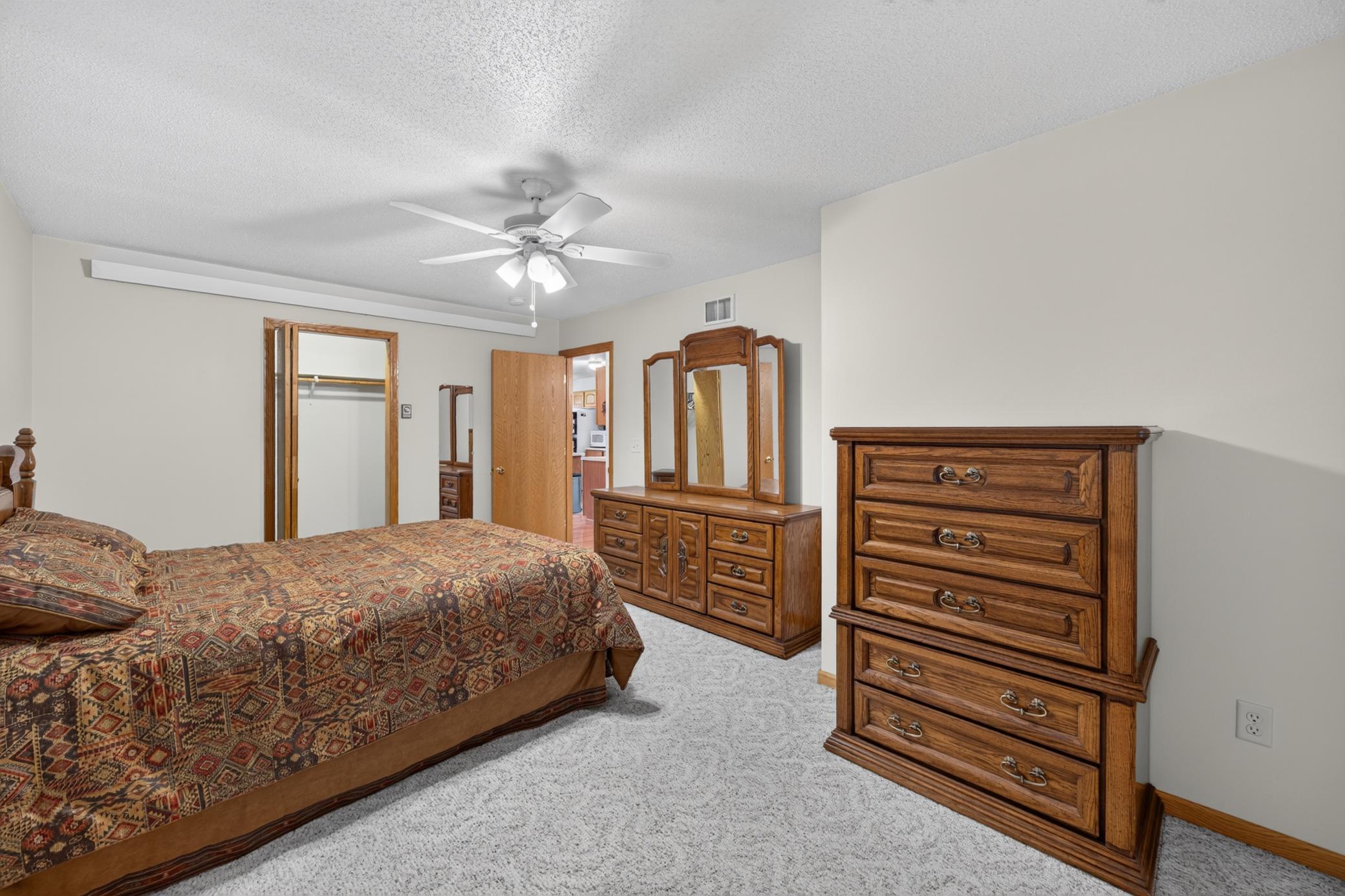 2001 single family home for sale at 642 Center Point Court NW in Bemidji, MN — 4 bed, 3 bath (photo 23 of 39)