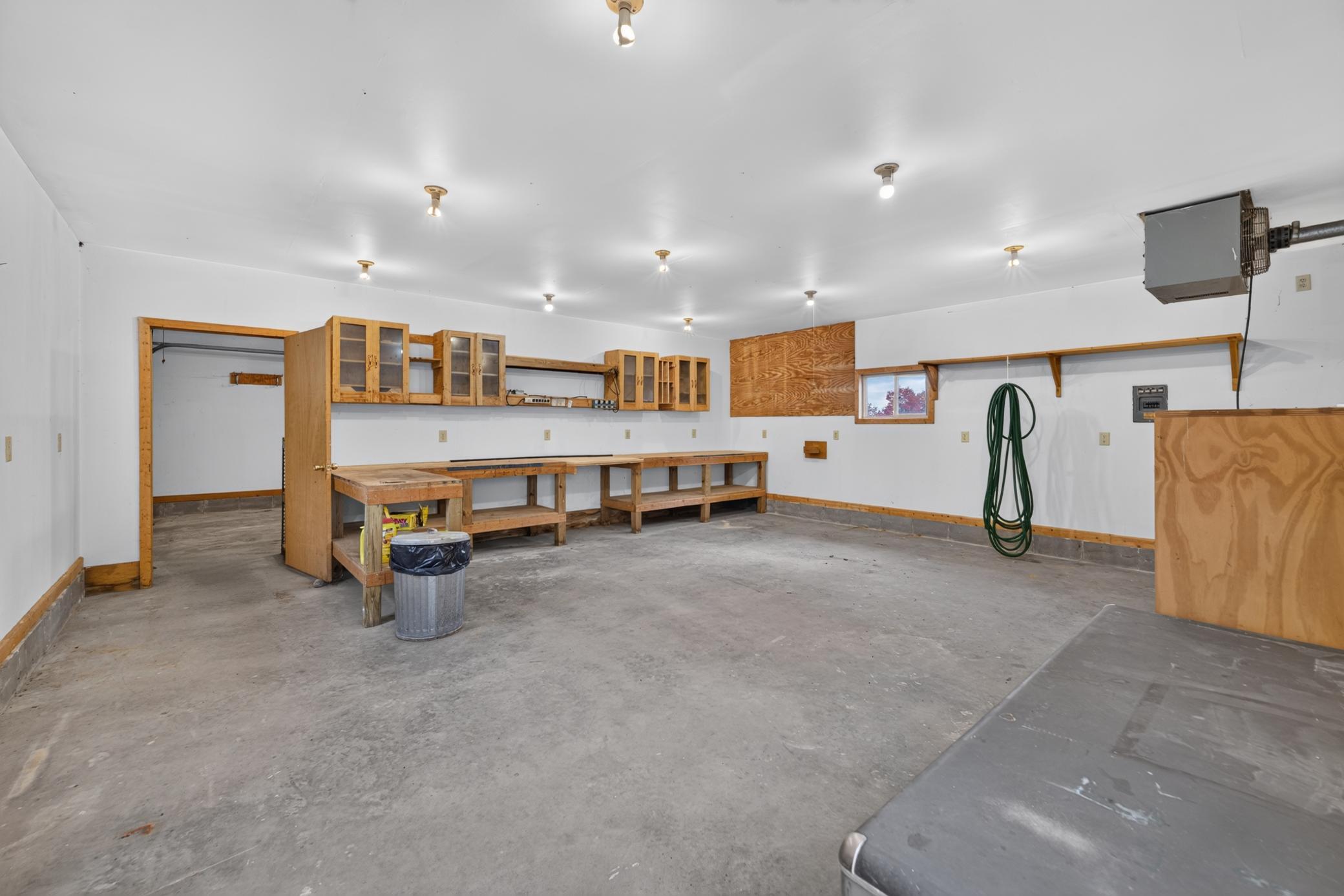 2001 single family home for sale at 642 Center Point Court NW in Bemidji, MN — 4 bed, 3 bath (photo 7 of 39)