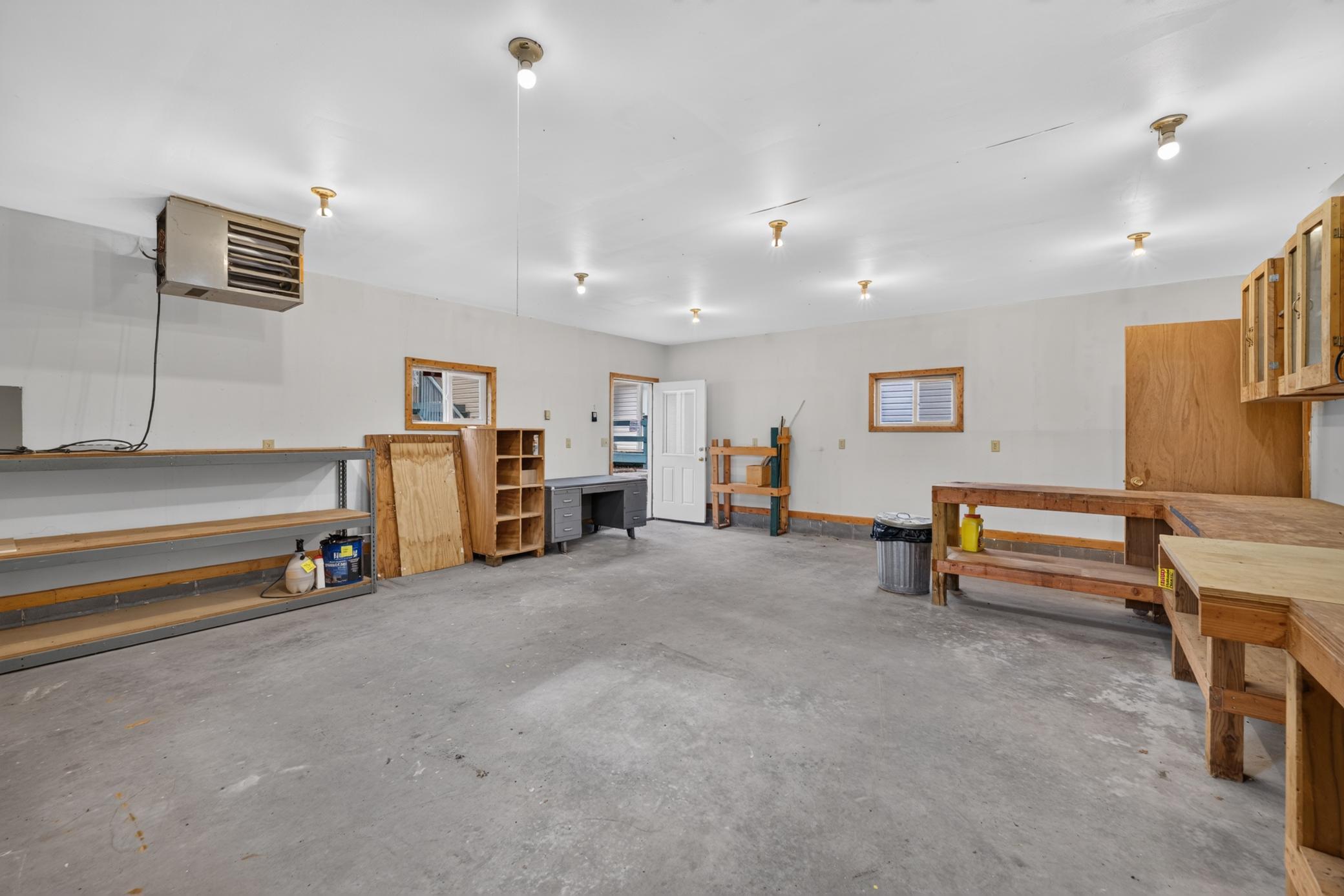 2001 single family home for sale at 642 Center Point Court NW in Bemidji, MN — 4 bed, 3 bath (photo 8 of 39)