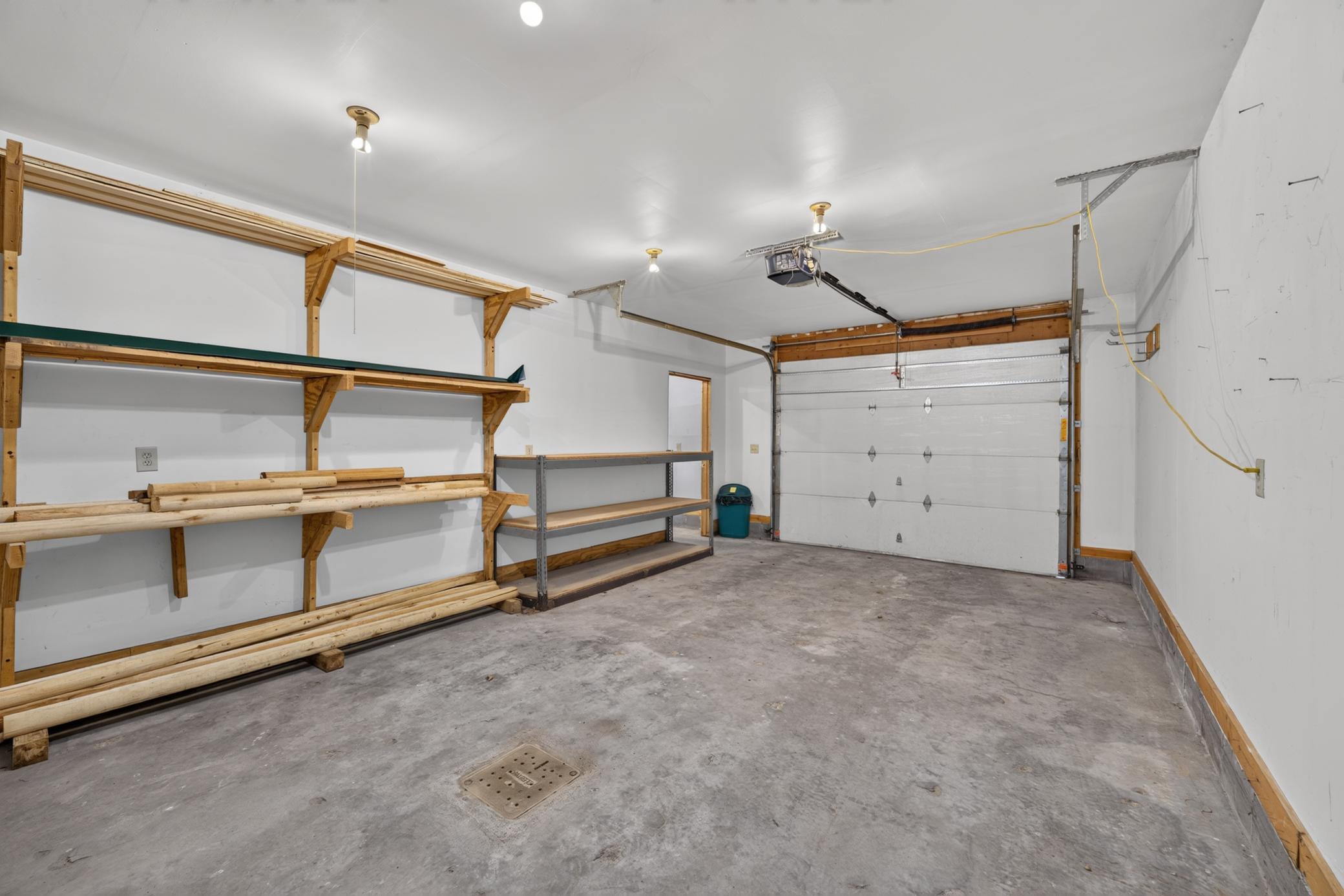 2001 single family home for sale at 642 Center Point Court NW in Bemidji, MN — 4 bed, 3 bath (photo 10 of 39)
