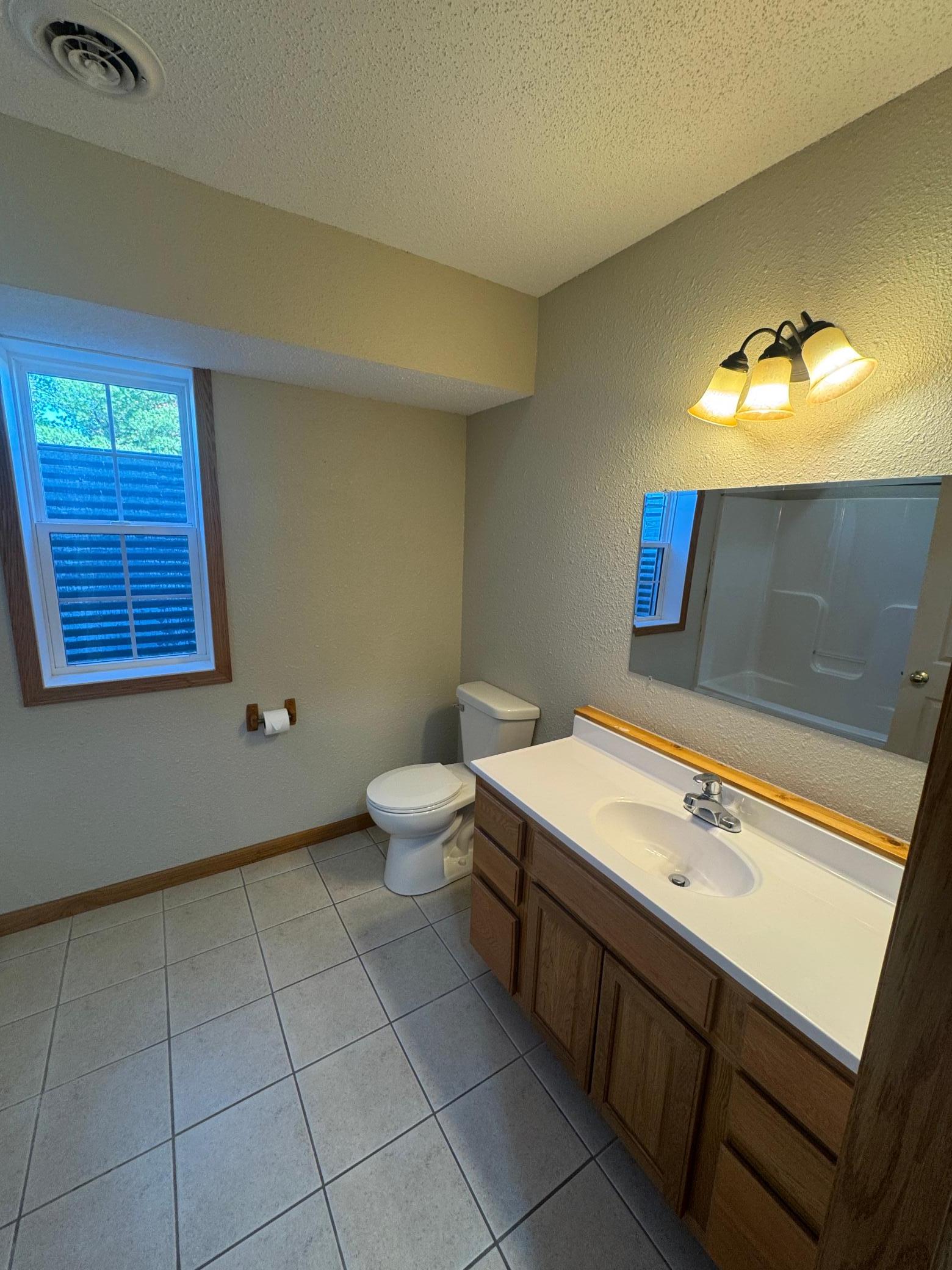 2005 single family home for sale at 520 12th Street NW in Perham, MN — 4 bed, 3 bath (photo 23 of 29)