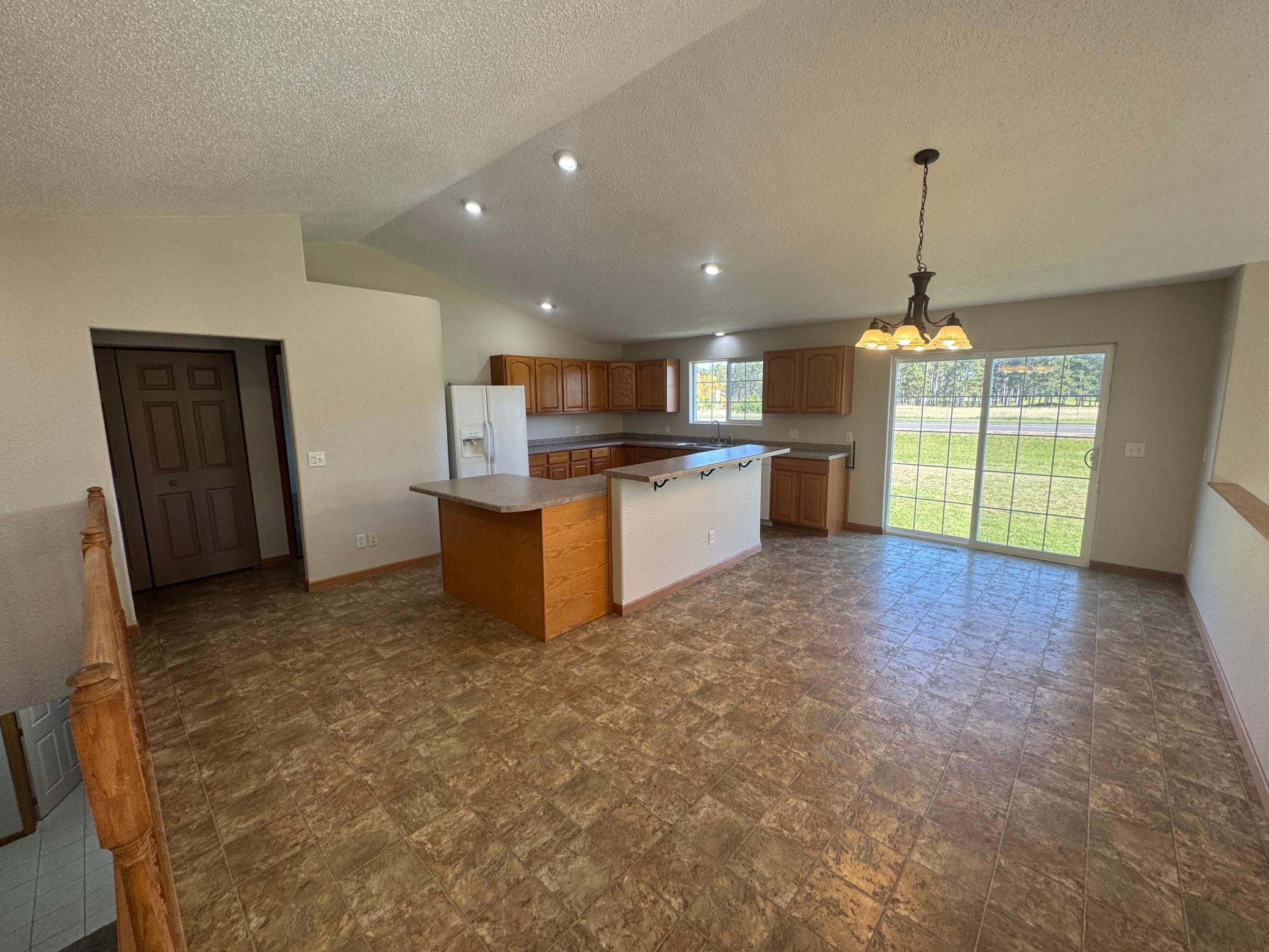 2005 single family home for sale at 520 12th Street NW in Perham, MN — 4 bed, 3 bath (photo 4 of 29)