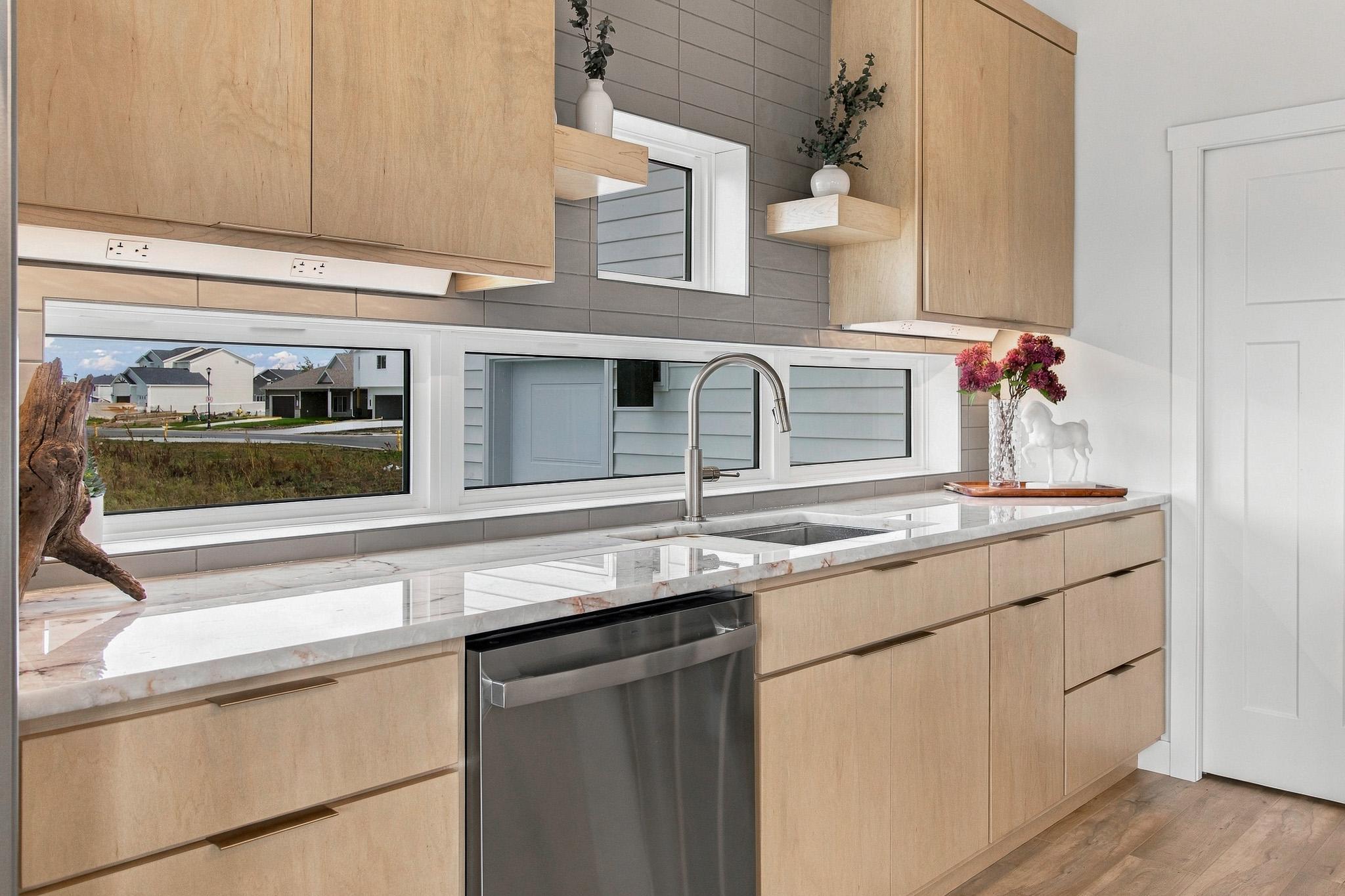 2026 single family home for sale at 6857 Cedar Drive in Horace, ND — 4 bed, 4 bath (photo 17 of 42)