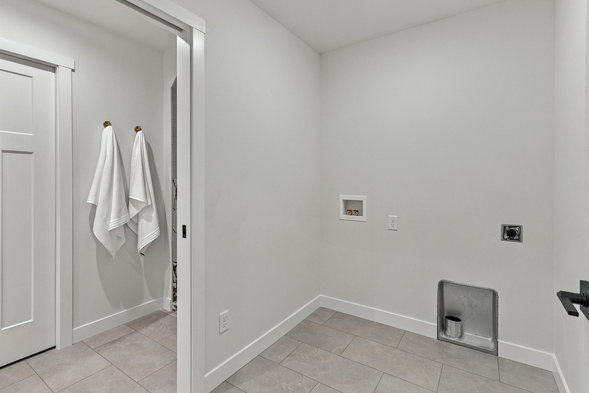 2026 single family home for sale at 6857 Cedar Drive in Horace, ND — 4 bed, 4 bath (photo 32 of 42)