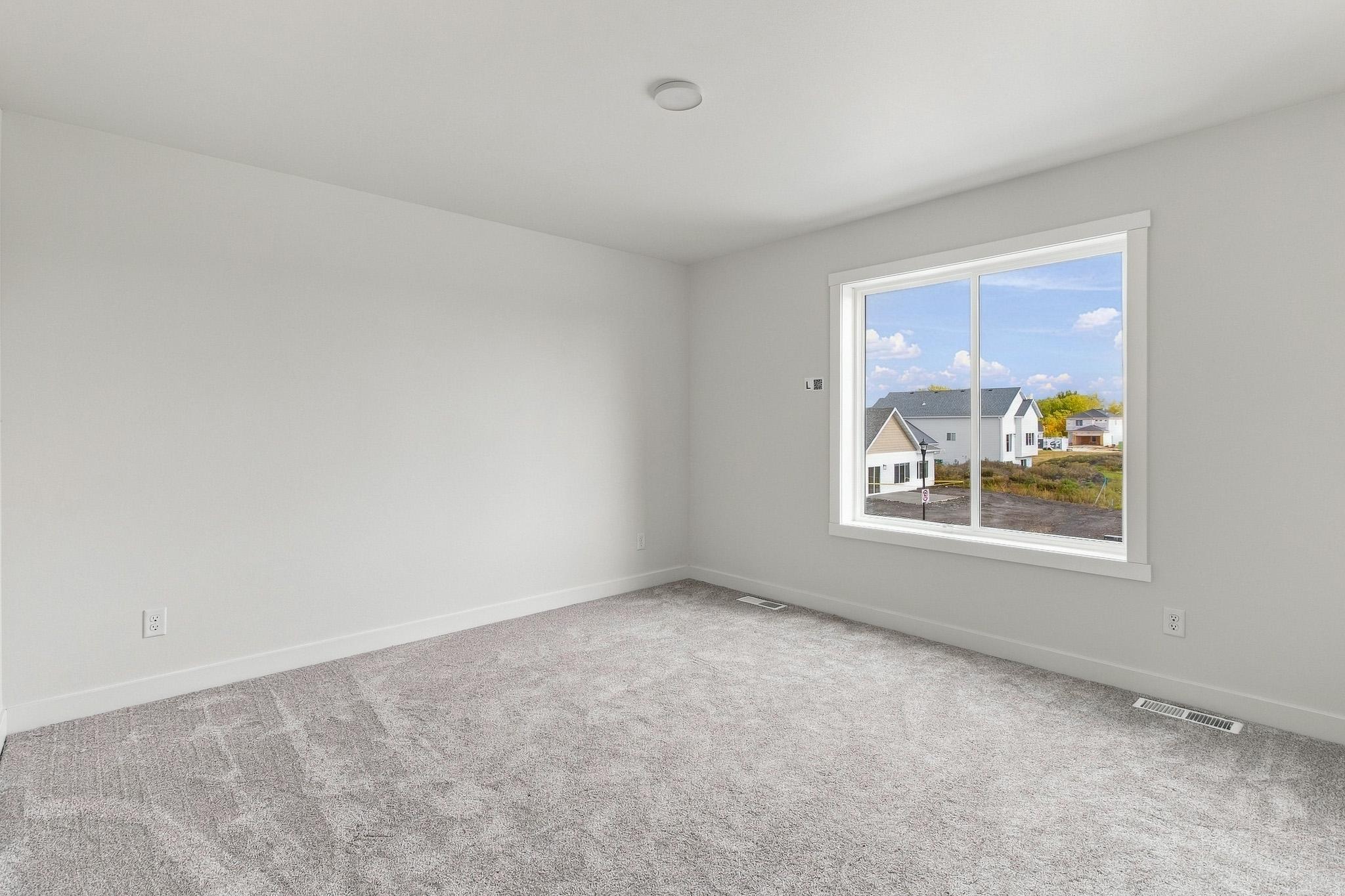 2026 single family home for sale at 6857 Cedar Drive in Horace, ND — 4 bed, 4 bath (photo 33 of 42)