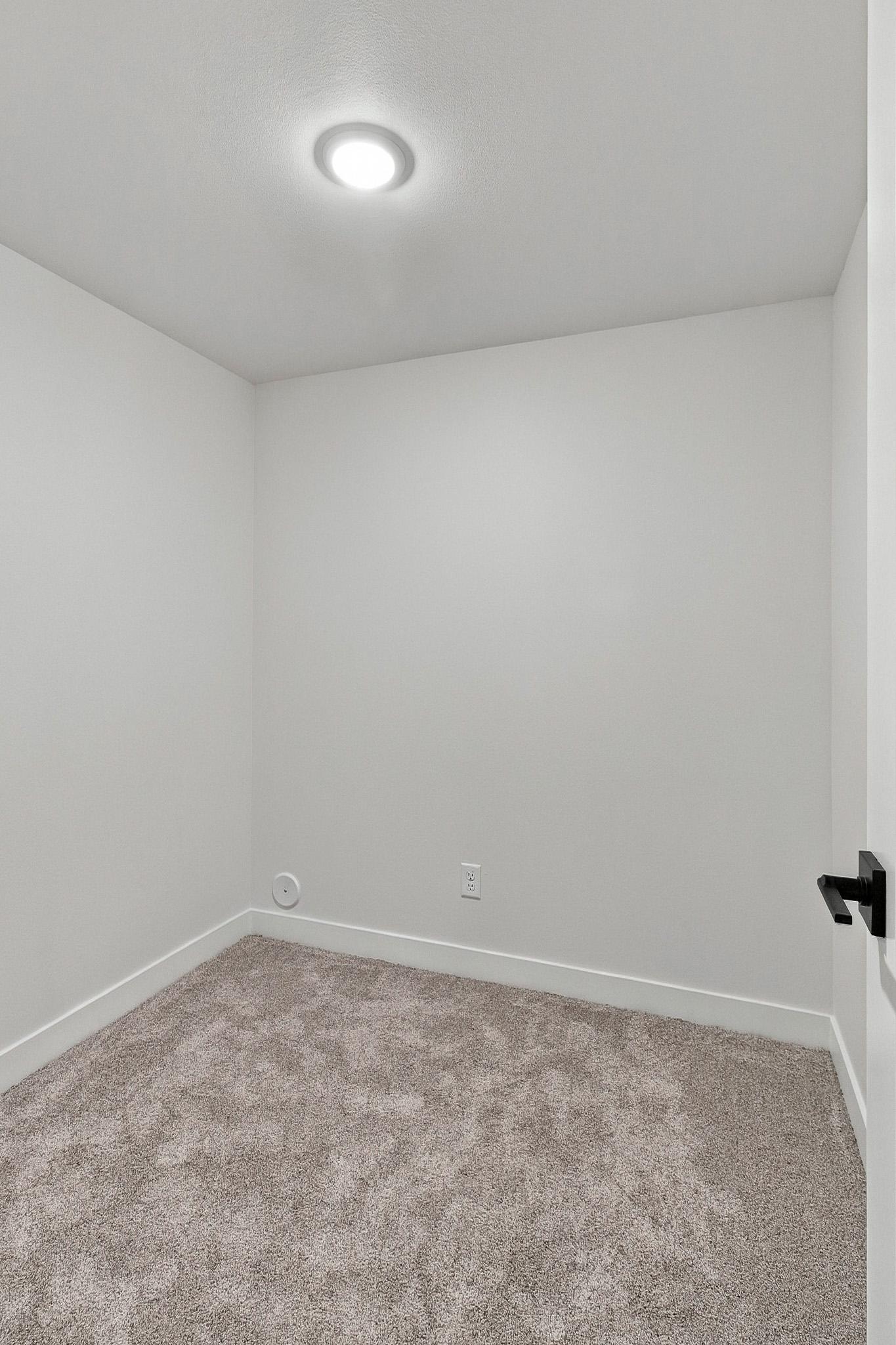 2026 single family home for sale at 6857 Cedar Drive in Horace, ND — 4 bed, 4 bath (photo 41 of 42)