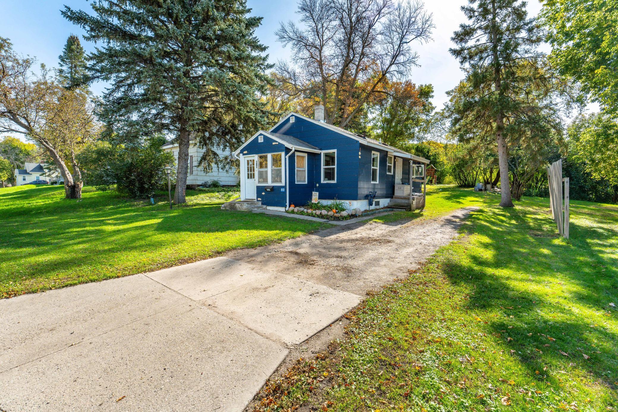 1946 single family home for sale at 810 E Junius Avenue in Fergus Falls, MN — 2 bed, 1 bath