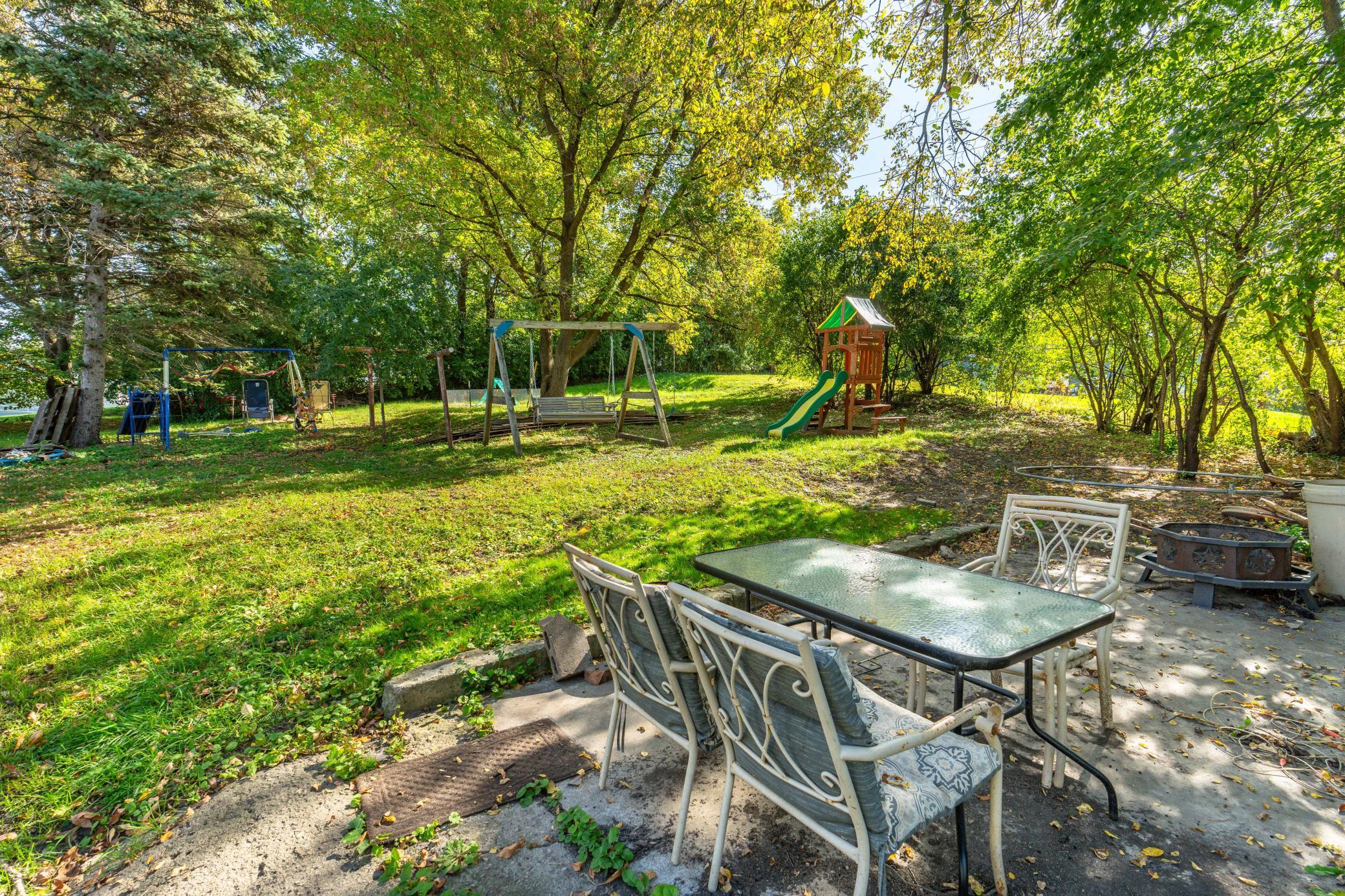 1946 single family home for sale at 810 E Junius Avenue in Fergus Falls, MN — 2 bed, 1 bath (photo 11 of 46)