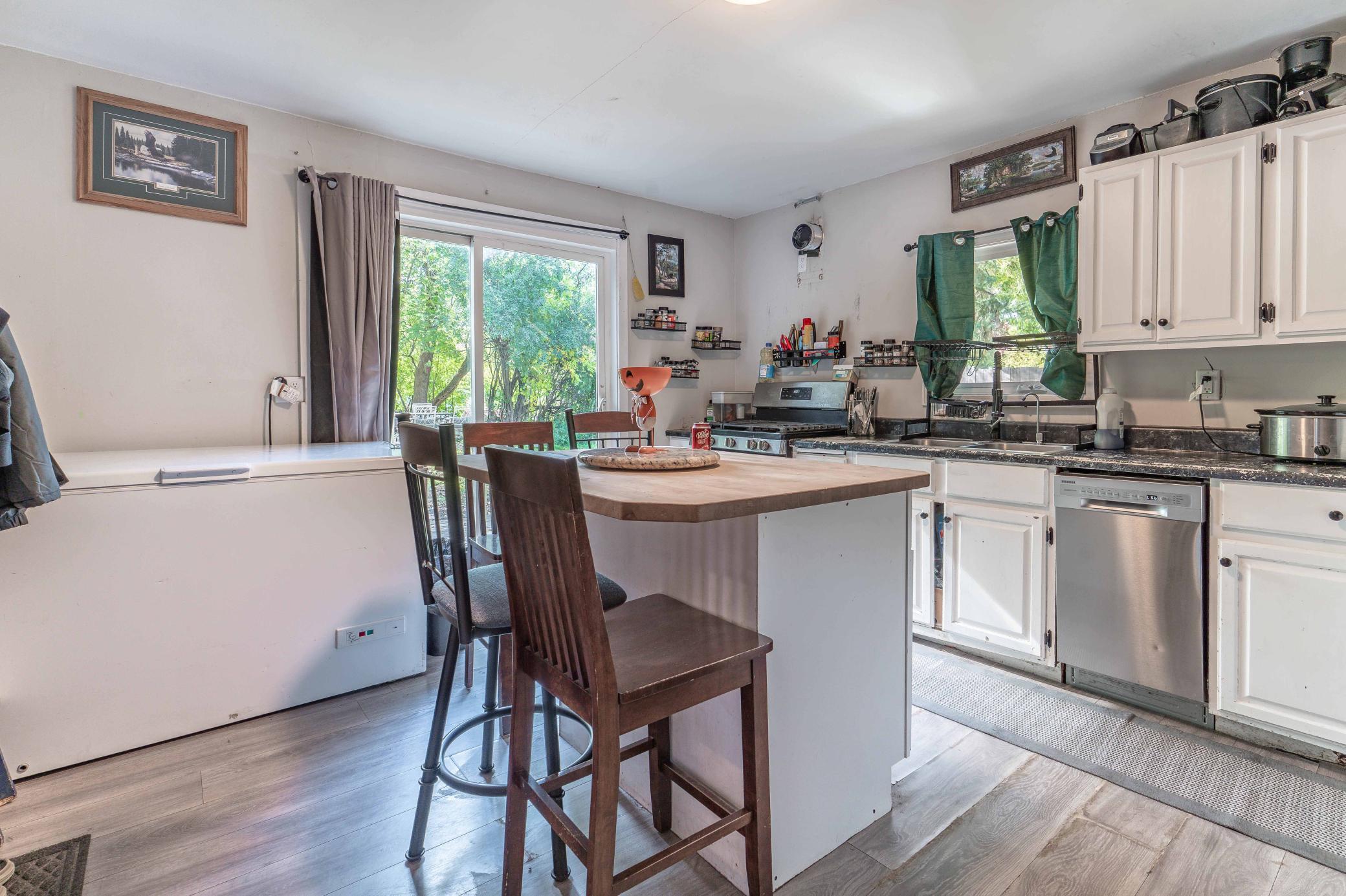 1946 single family home for sale at 810 E Junius Avenue in Fergus Falls, MN — 2 bed, 1 bath (photo 18 of 46)