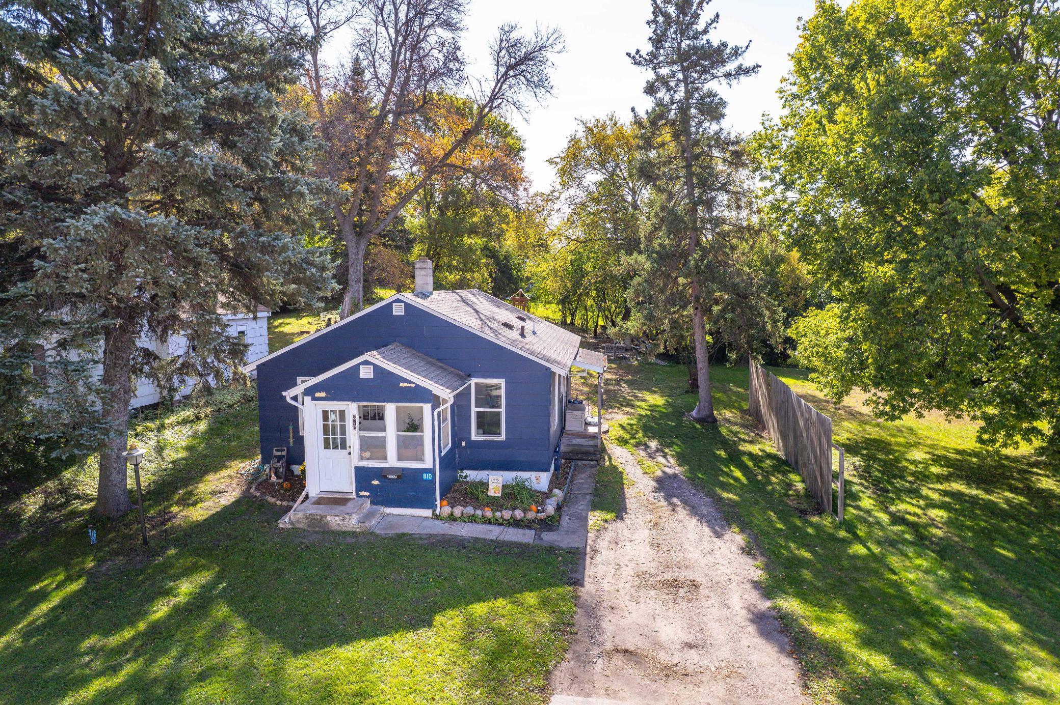 1946 single family home for sale at 810 E Junius Avenue in Fergus Falls, MN — 2 bed, 1 bath (photo 35 of 46)