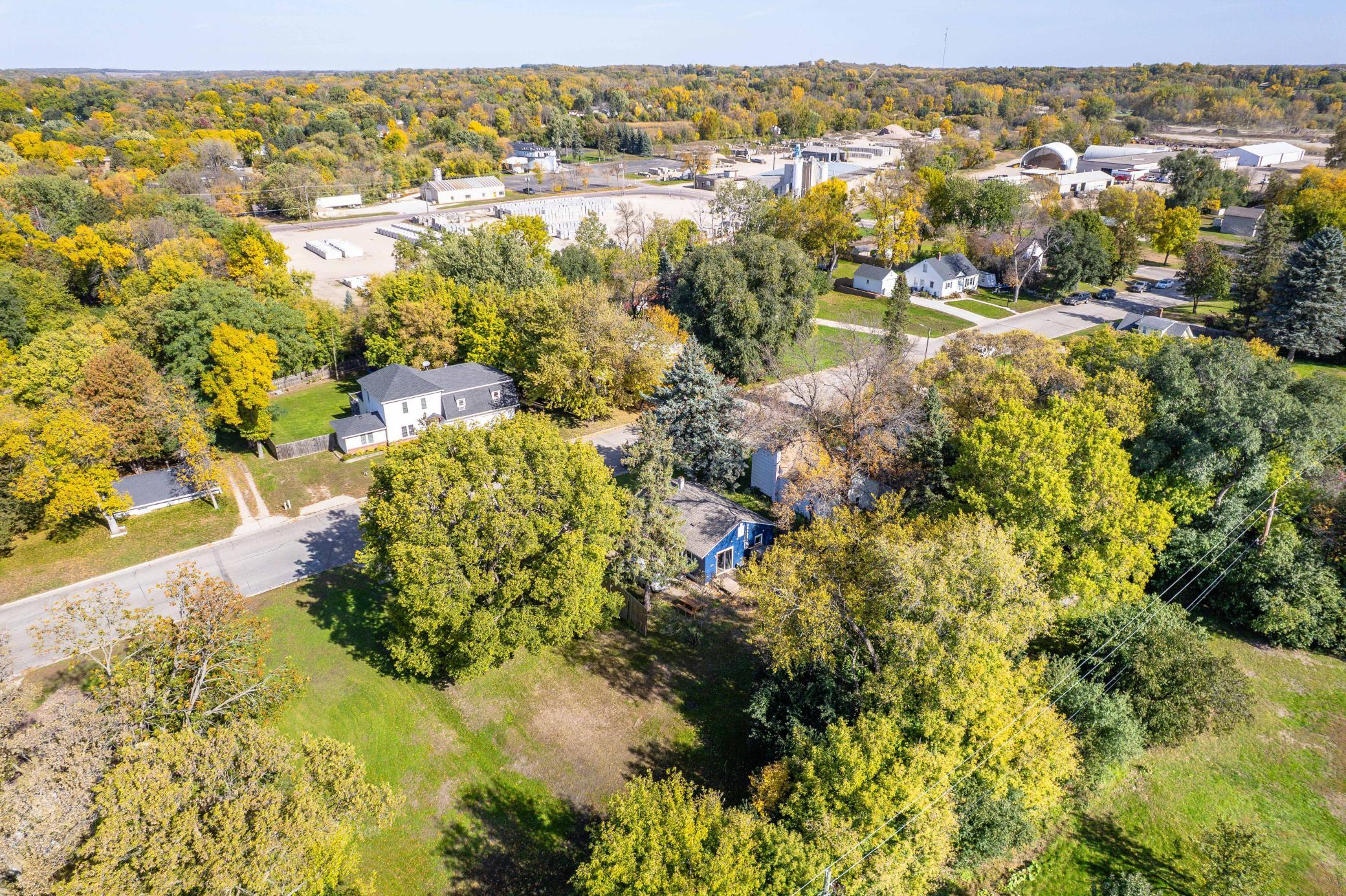 1946 single family home for sale at 810 E Junius Avenue in Fergus Falls, MN — 2 bed, 1 bath (photo 40 of 46)
