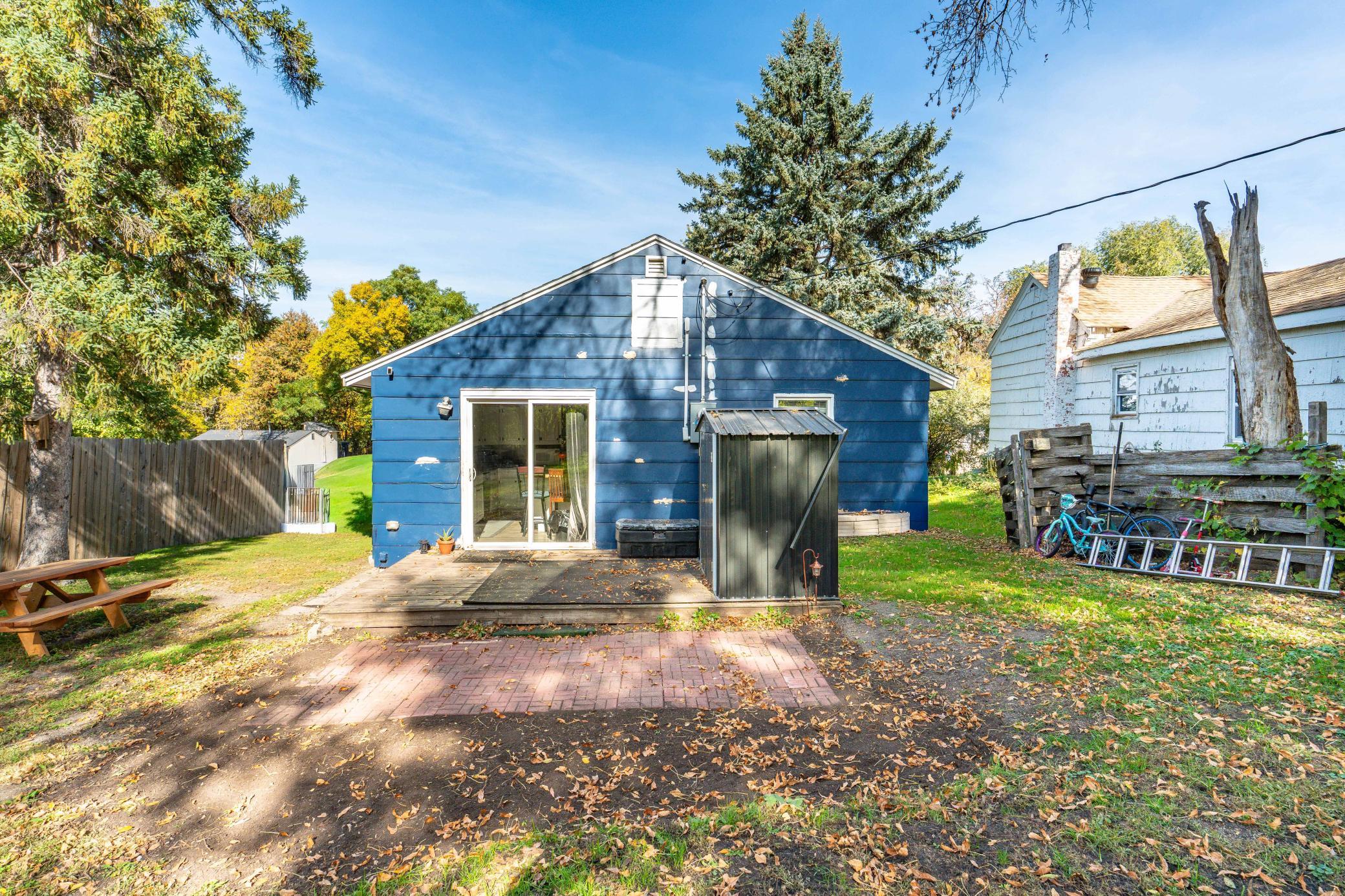 1946 single family home for sale at 810 E Junius Avenue in Fergus Falls, MN — 2 bed, 1 bath (photo 8 of 46)