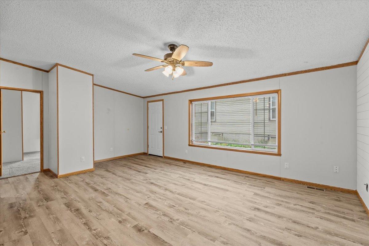 1999 single family home for sale at 427 6th Street N in Breckenridge, MN — 3 bed, 2 bath (photo 13 of 39)