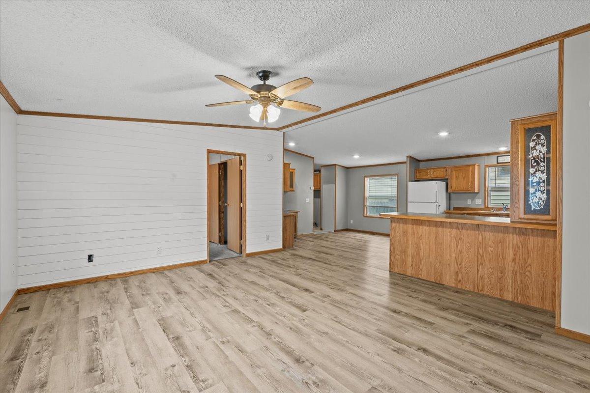 1999 single family home for sale at 427 6th Street N in Breckenridge, MN — 3 bed, 2 bath (photo 14 of 39)