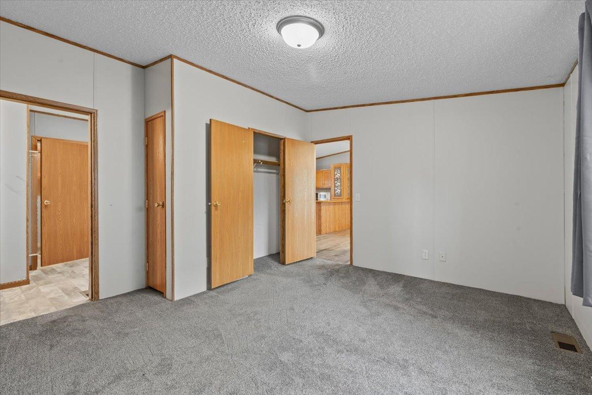 1999 single family home for sale at 427 6th Street N in Breckenridge, MN — 3 bed, 2 bath (photo 17 of 39)