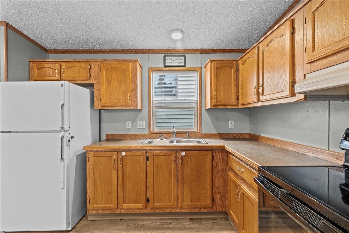 1999 single family home for sale at 427 6th Street N in Breckenridge, MN — 3 bed, 2 bath (photo 5 of 39)