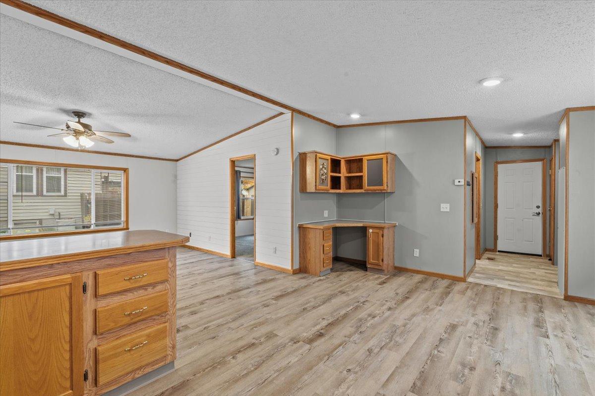 1999 single family home for sale at 427 6th Street N in Breckenridge, MN — 3 bed, 2 bath (photo 8 of 39)