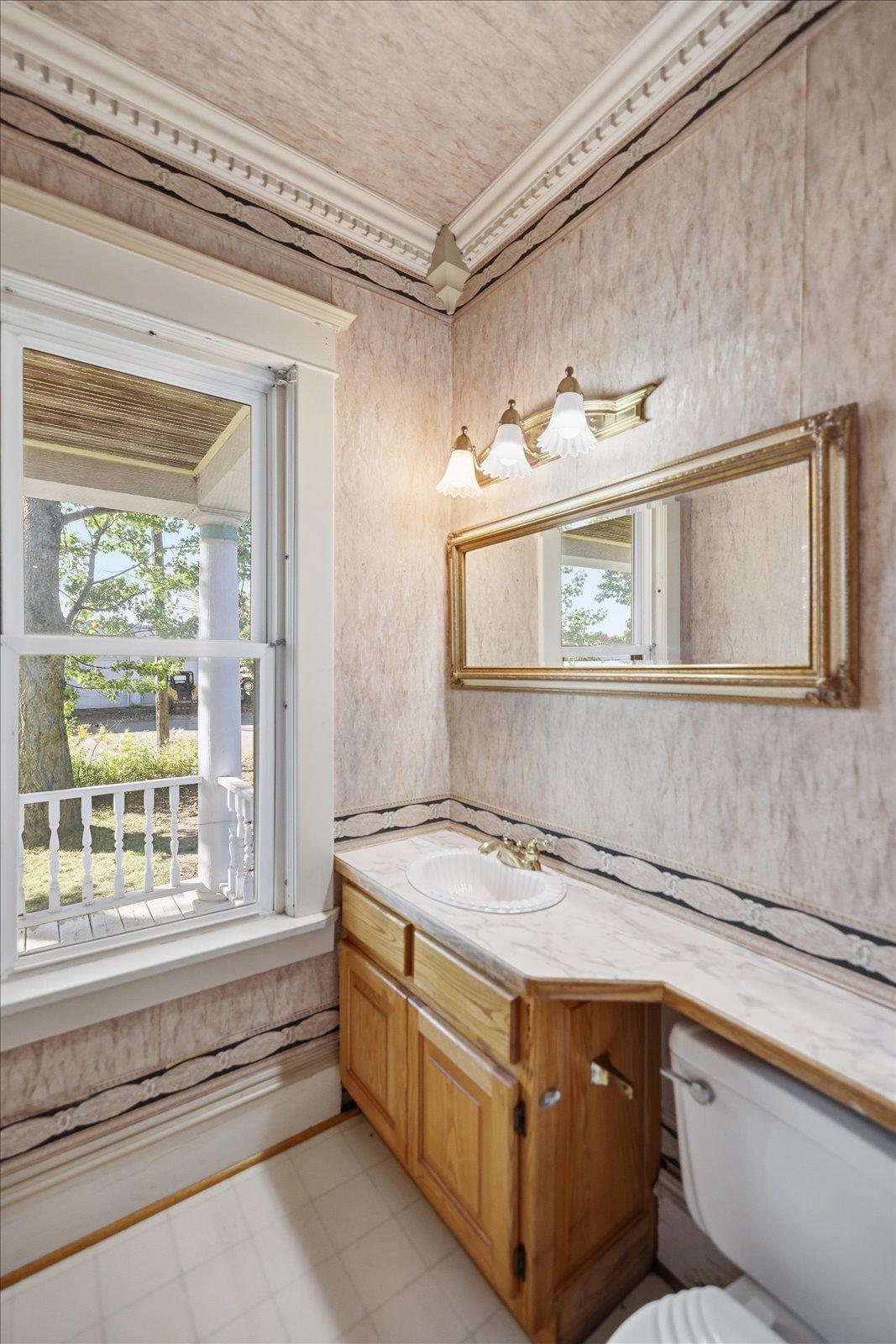 1910 single family home for sale at 302 2nd Street NW in Bertha, MN — 3 bed, 3 bath (photo 15 of 86)