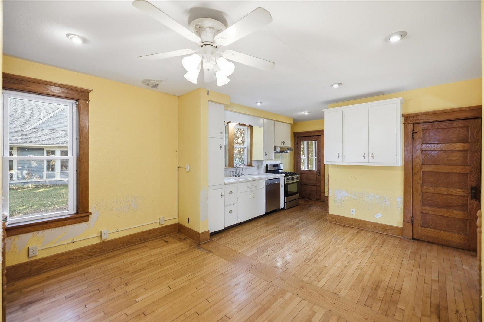 1910 single family home for sale at 302 2nd Street NW in Bertha, MN — 3 bed, 3 bath (photo 18 of 86)