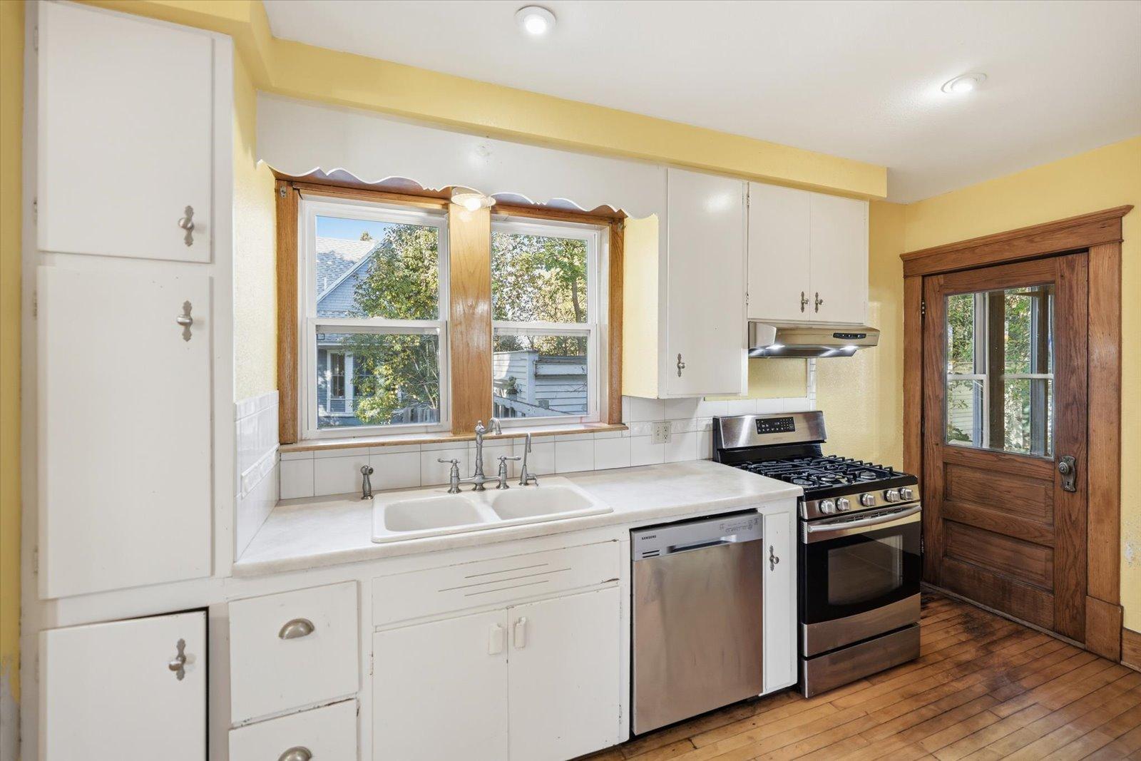 1910 single family home for sale at 302 2nd Street NW in Bertha, MN — 3 bed, 3 bath (photo 19 of 86)