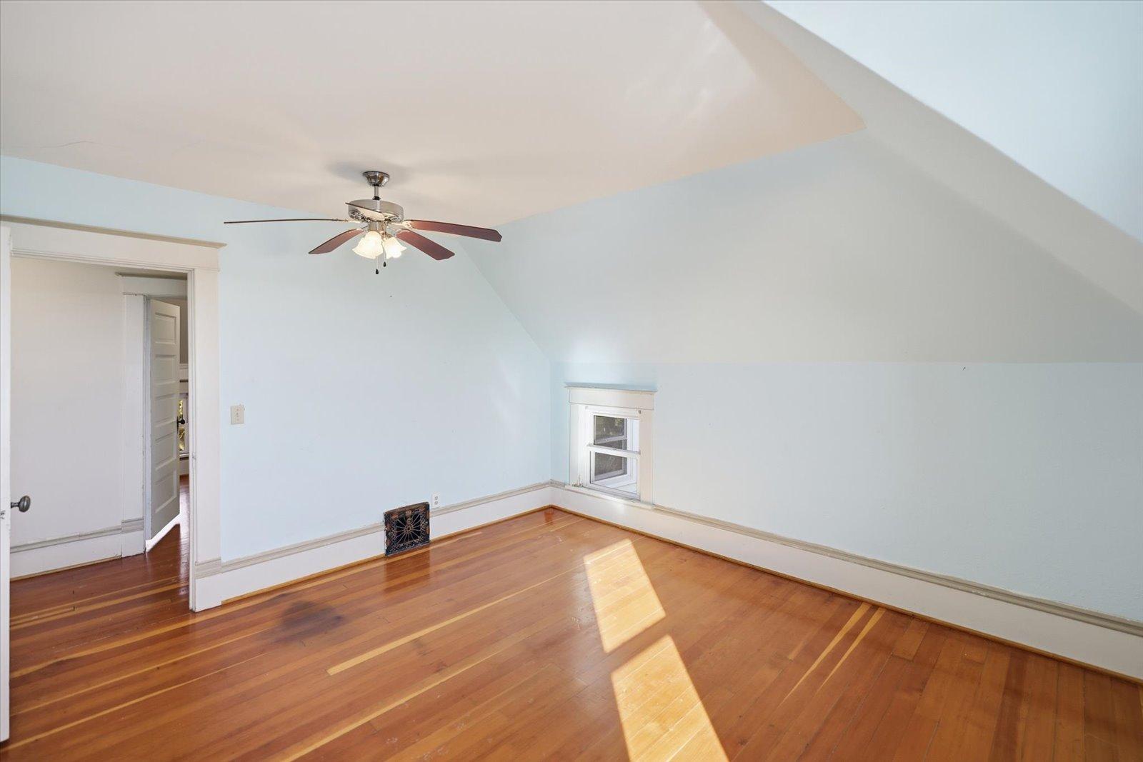 1910 single family home for sale at 302 2nd Street NW in Bertha, MN — 3 bed, 3 bath (photo 30 of 86)