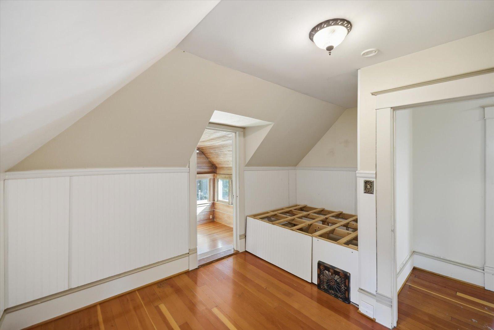 1910 single family home for sale at 302 2nd Street NW in Bertha, MN — 3 bed, 3 bath (photo 31 of 86)