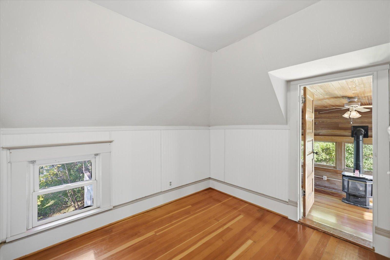 1910 single family home for sale at 302 2nd Street NW in Bertha, MN — 3 bed, 3 bath (photo 36 of 86)