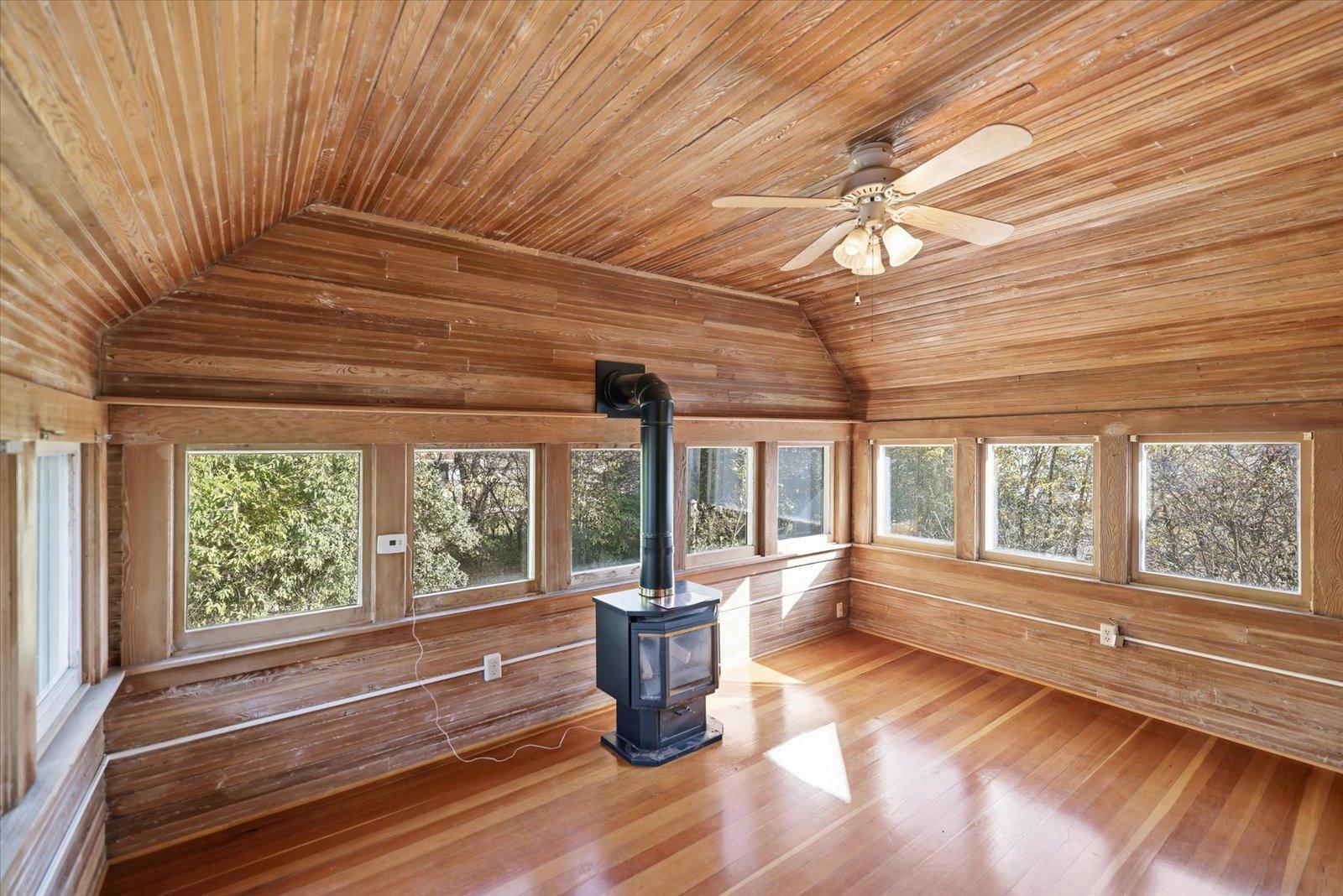 1910 single family home for sale at 302 2nd Street NW in Bertha, MN — 3 bed, 3 bath (photo 38 of 86)