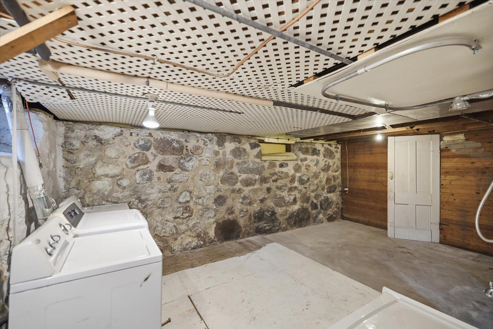 1910 single family home for sale at 302 2nd Street NW in Bertha, MN — 3 bed, 3 bath (photo 48 of 86)