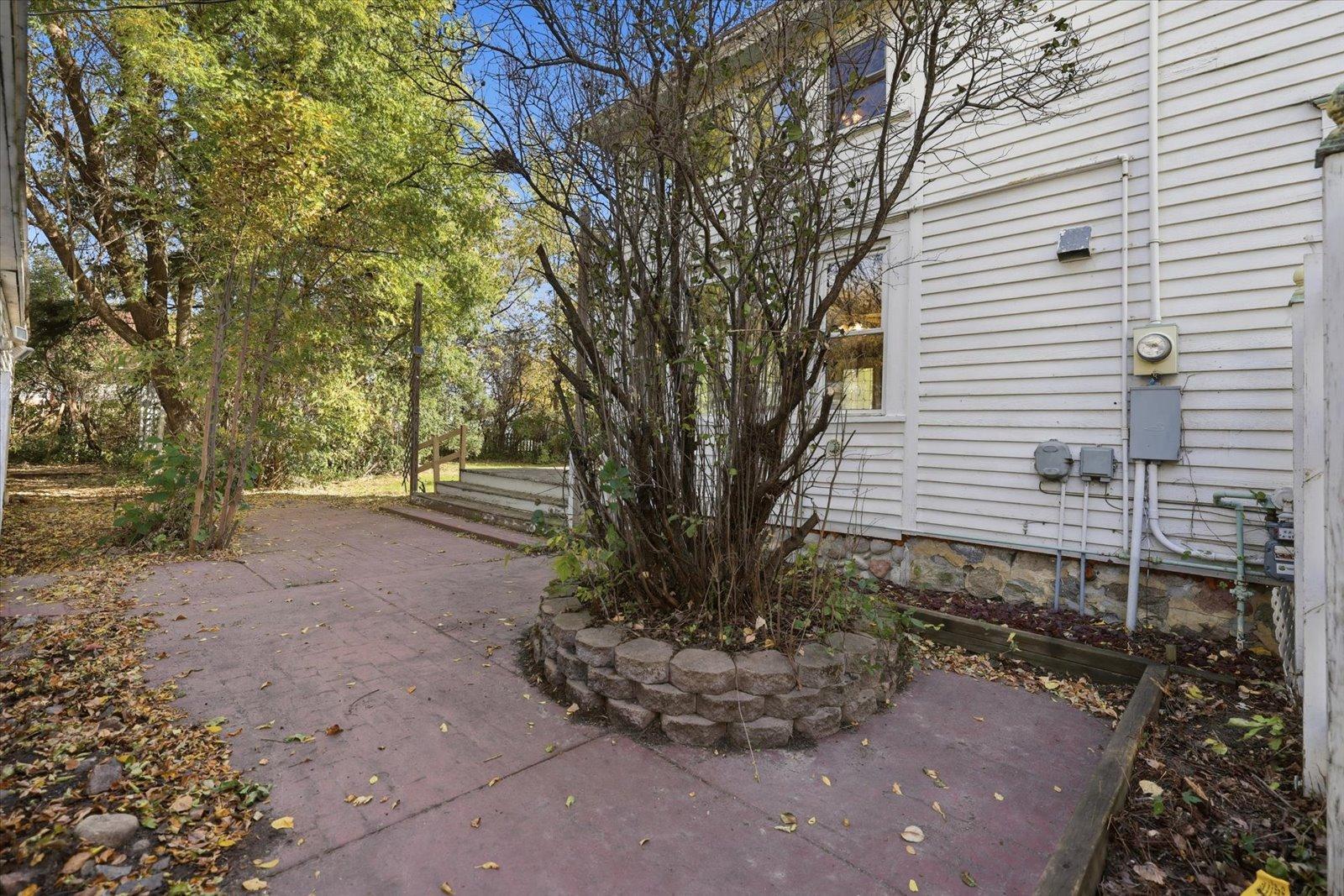 1910 single family home for sale at 302 2nd Street NW in Bertha, MN — 3 bed, 3 bath (photo 65 of 86)