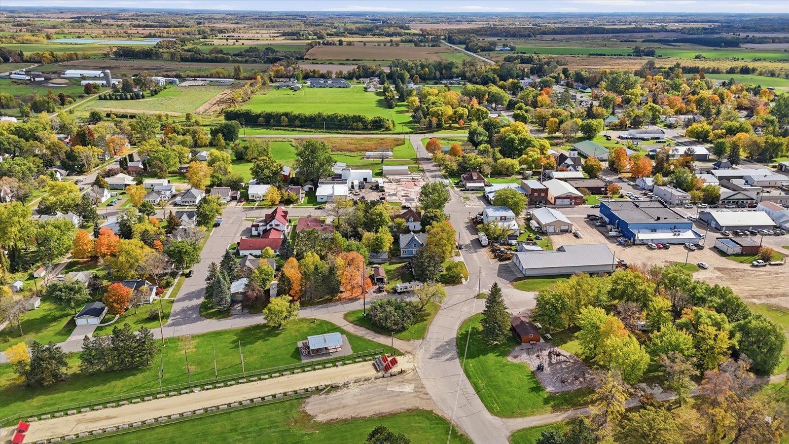 1910 single family home for sale at 302 2nd Street NW in Bertha, MN — 3 bed, 3 bath (photo 77 of 86)