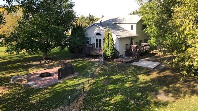 2001 single family home for sale at 322 Oriole Avenue N in Thief River Falls, MN — 4 bed, 3 bath (photo 37 of 42)